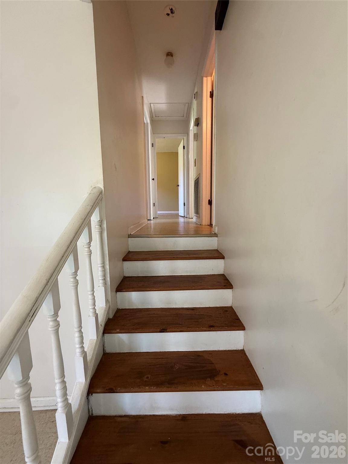 3695 Commanche Court — Lenoir