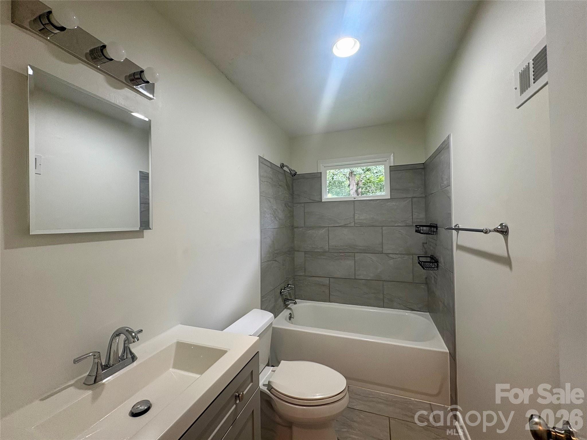 109 Holly Drive — Mount Holly