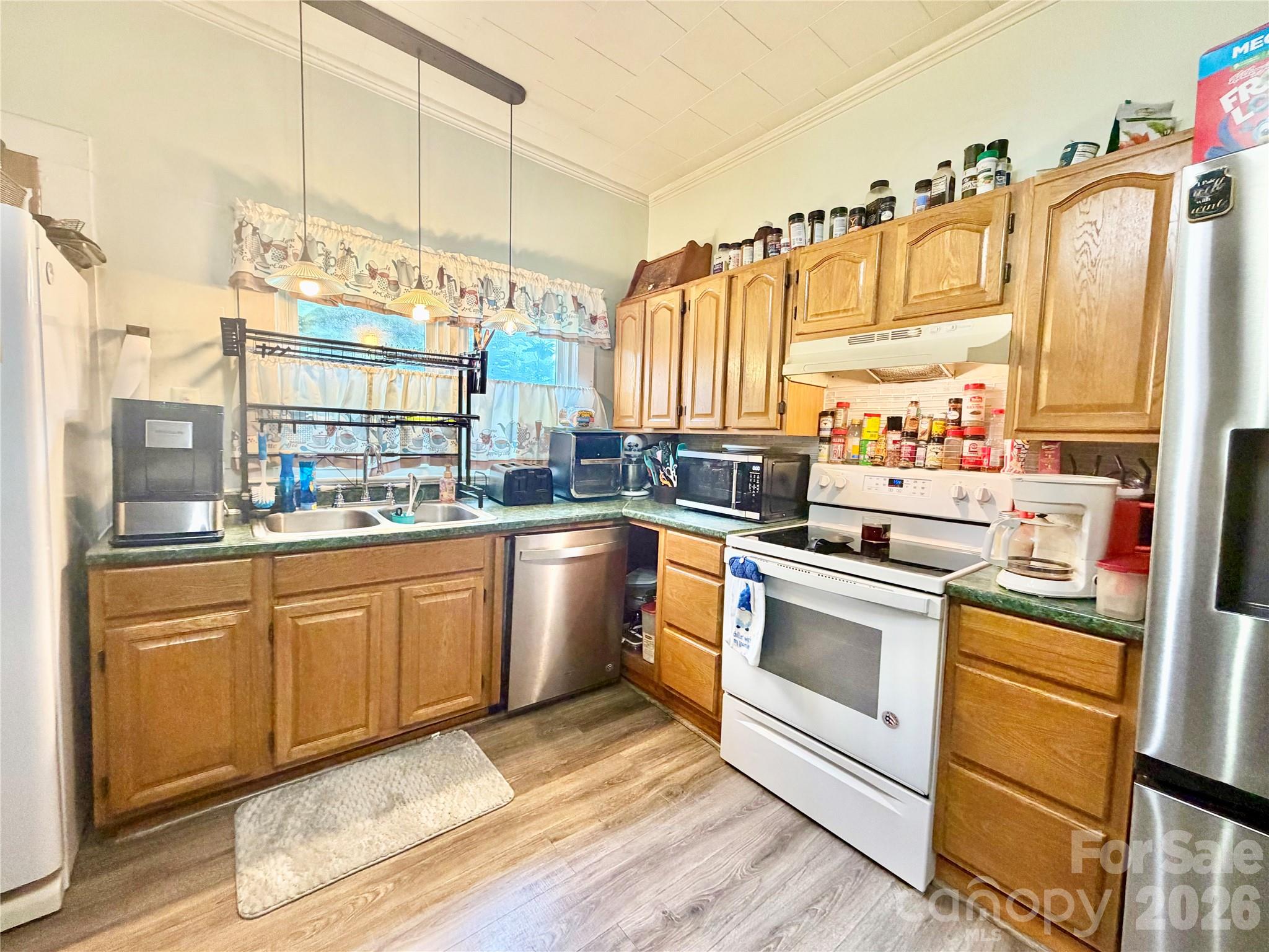 45 Alexander Road — Stony Point