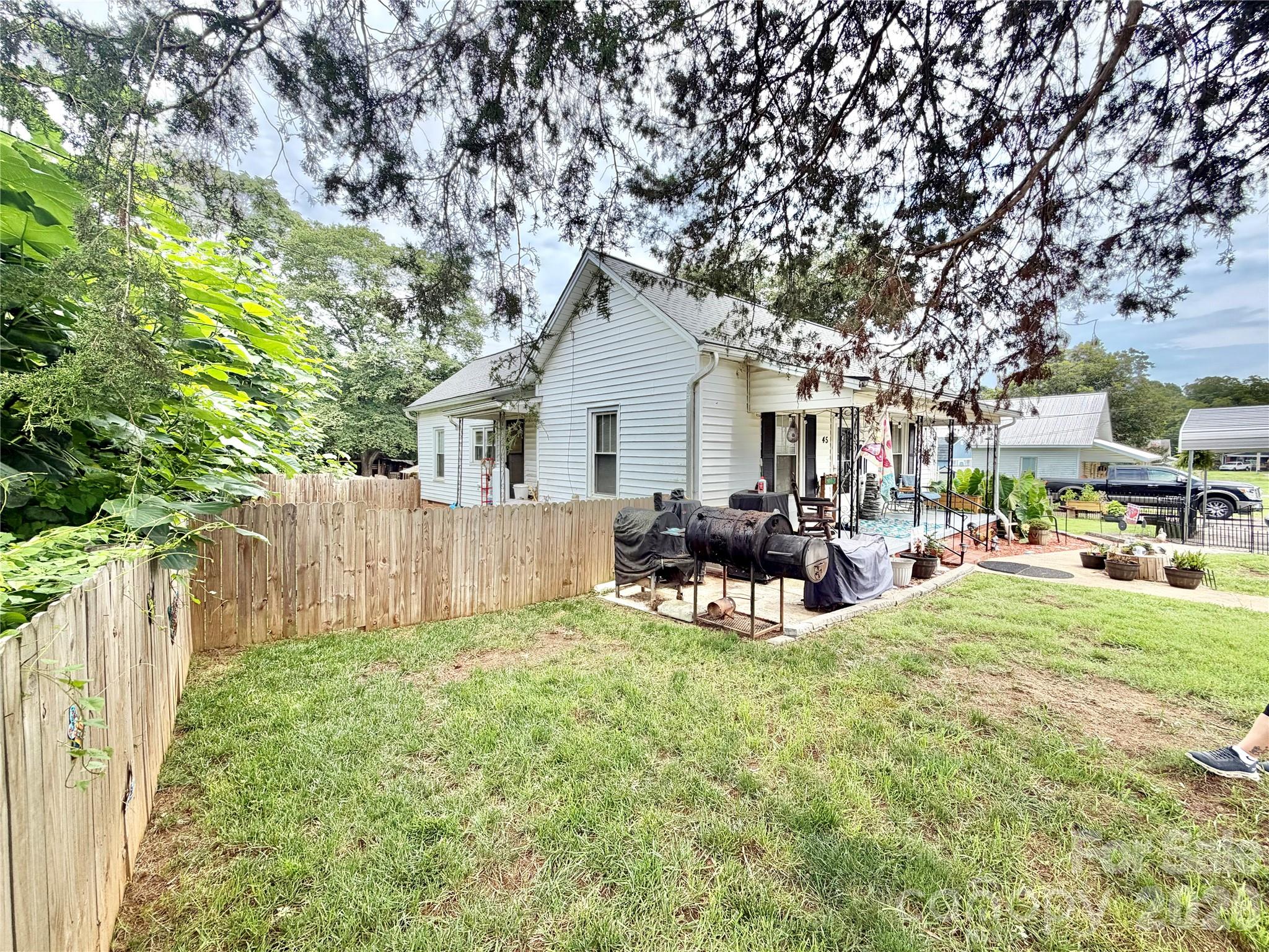 45 Alexander Road — Stony Point