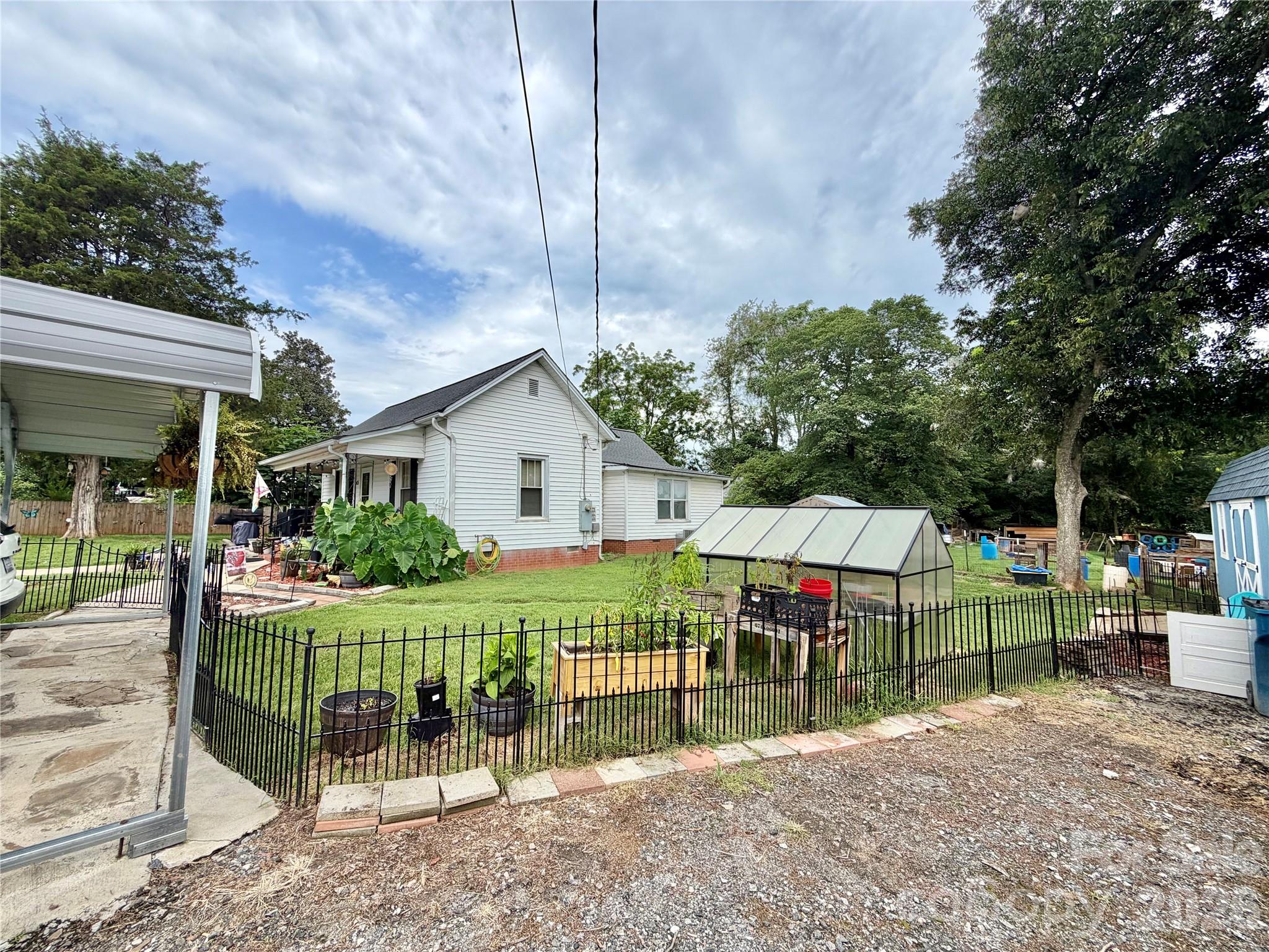 45 Alexander Road — Stony Point