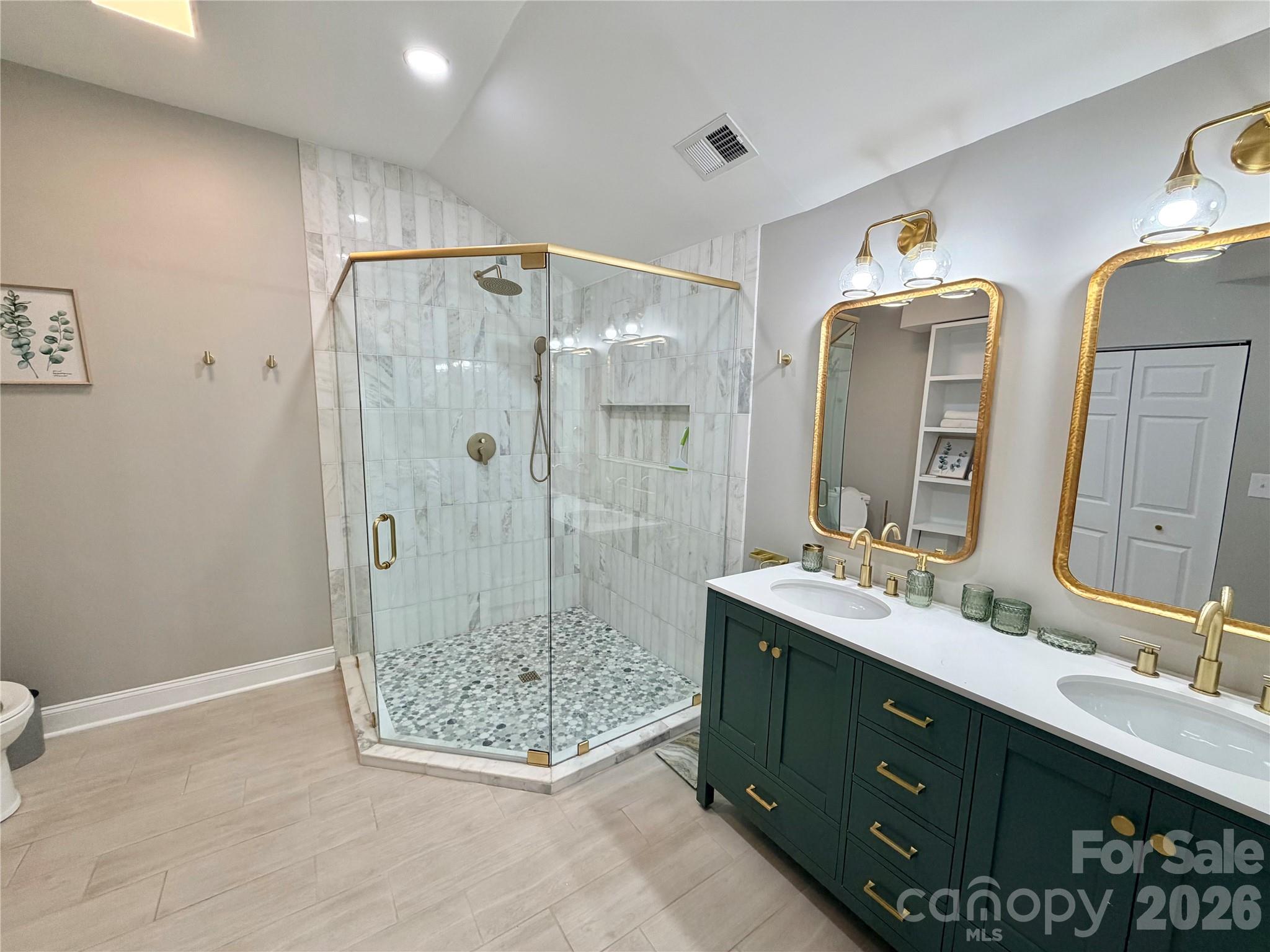 6836 Pin Oak Court — Charlotte