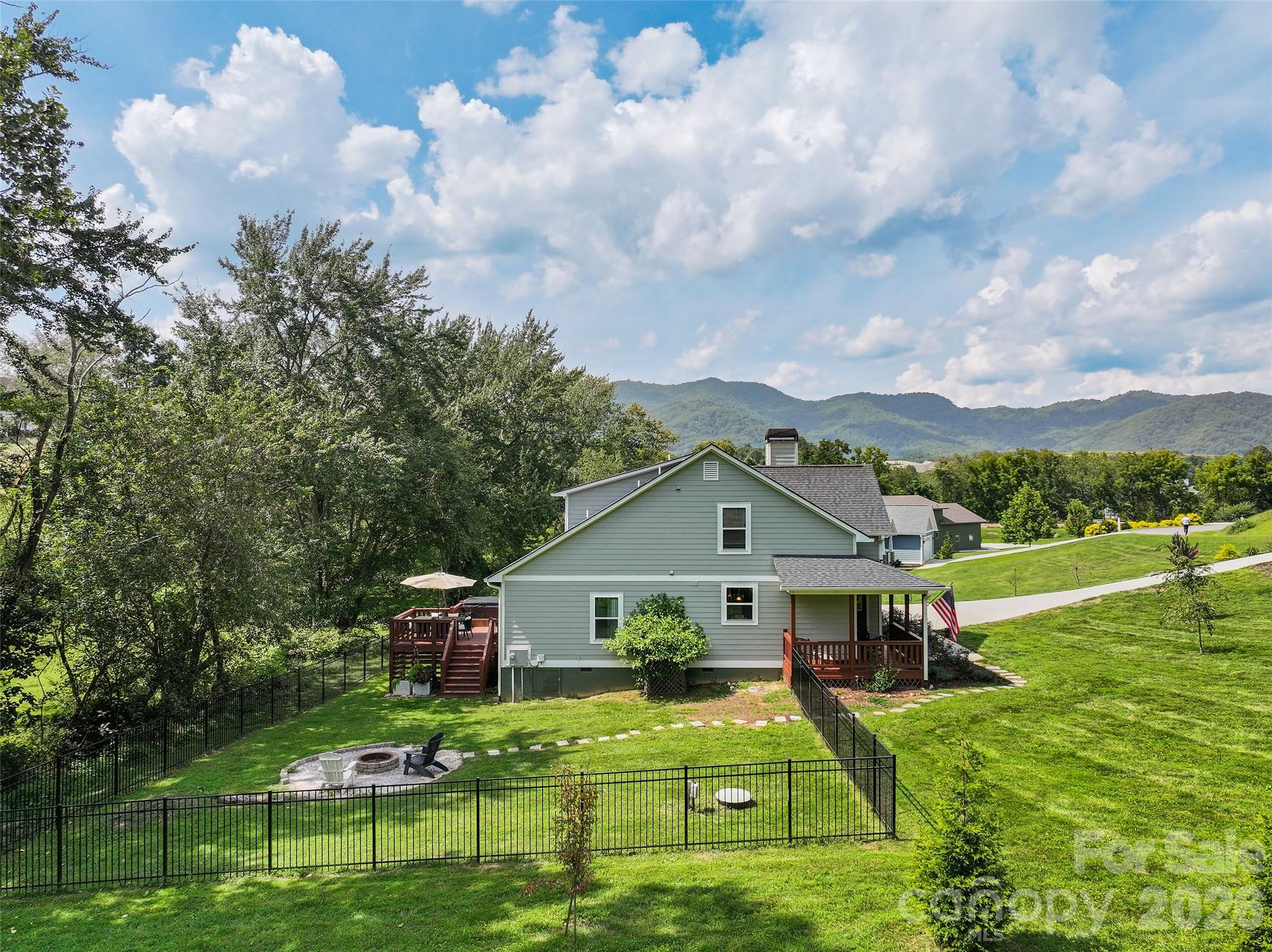 31 Baby Bear Cove — Clyde