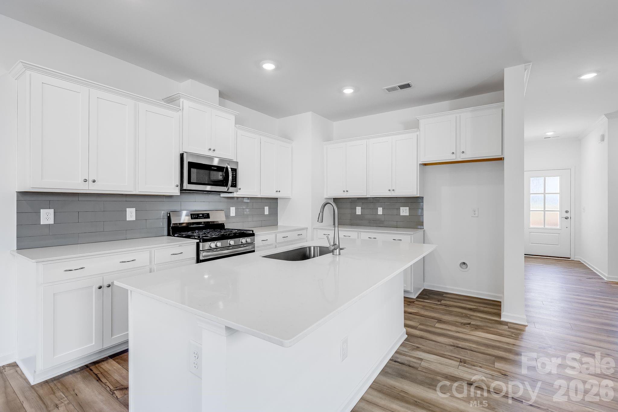 724 Sparano Loop #178 — York