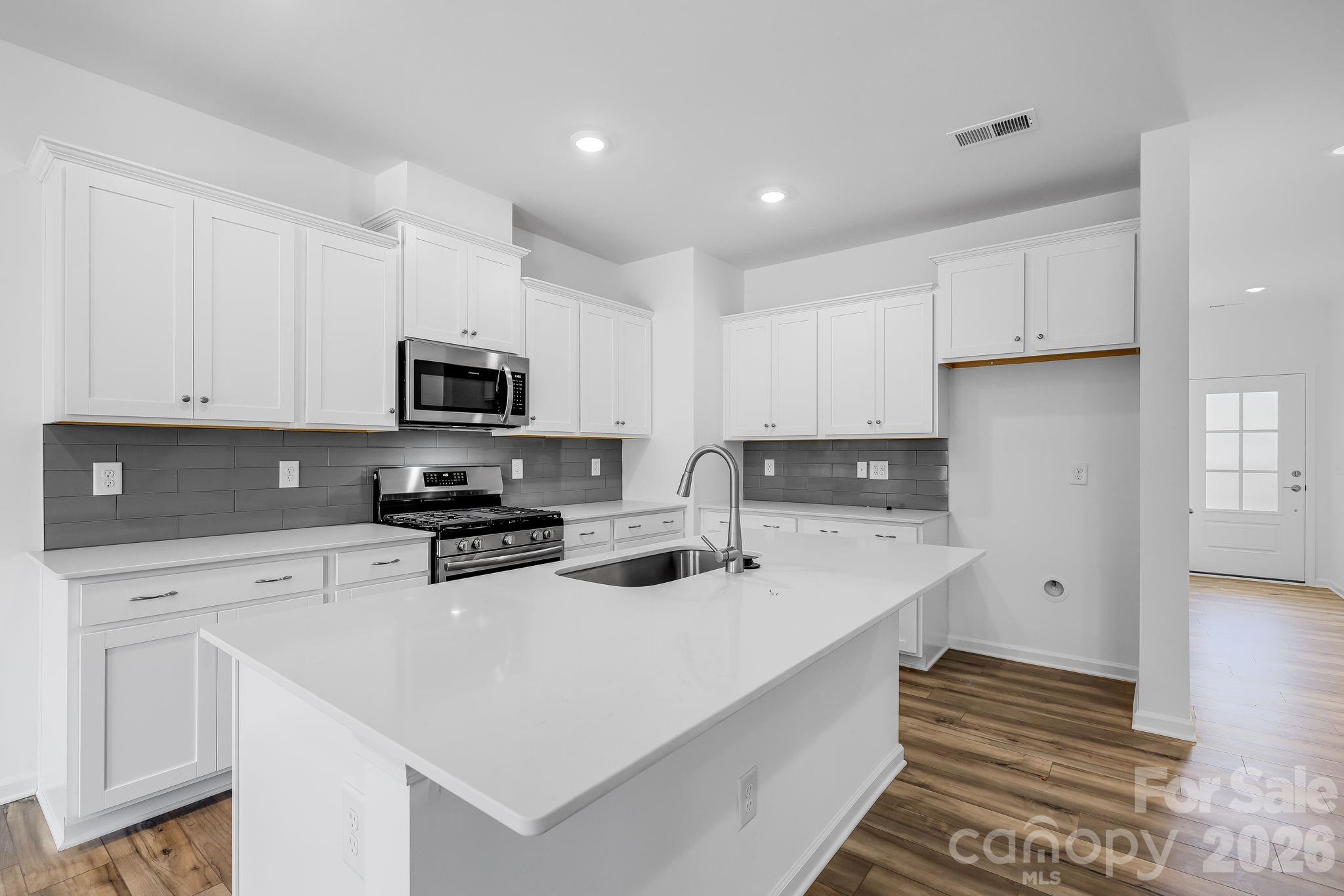 708 Sparano Loop #174 — York