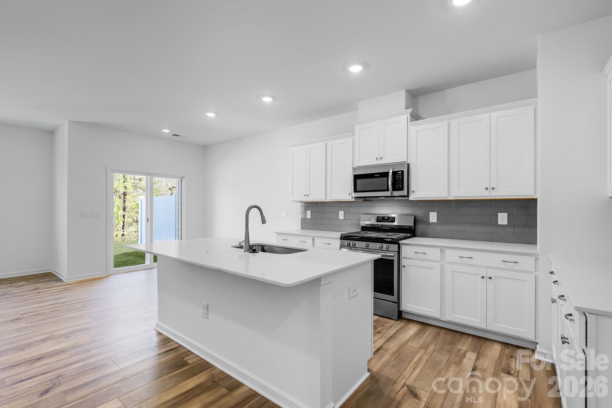 708 Sparano Loop #174 — York