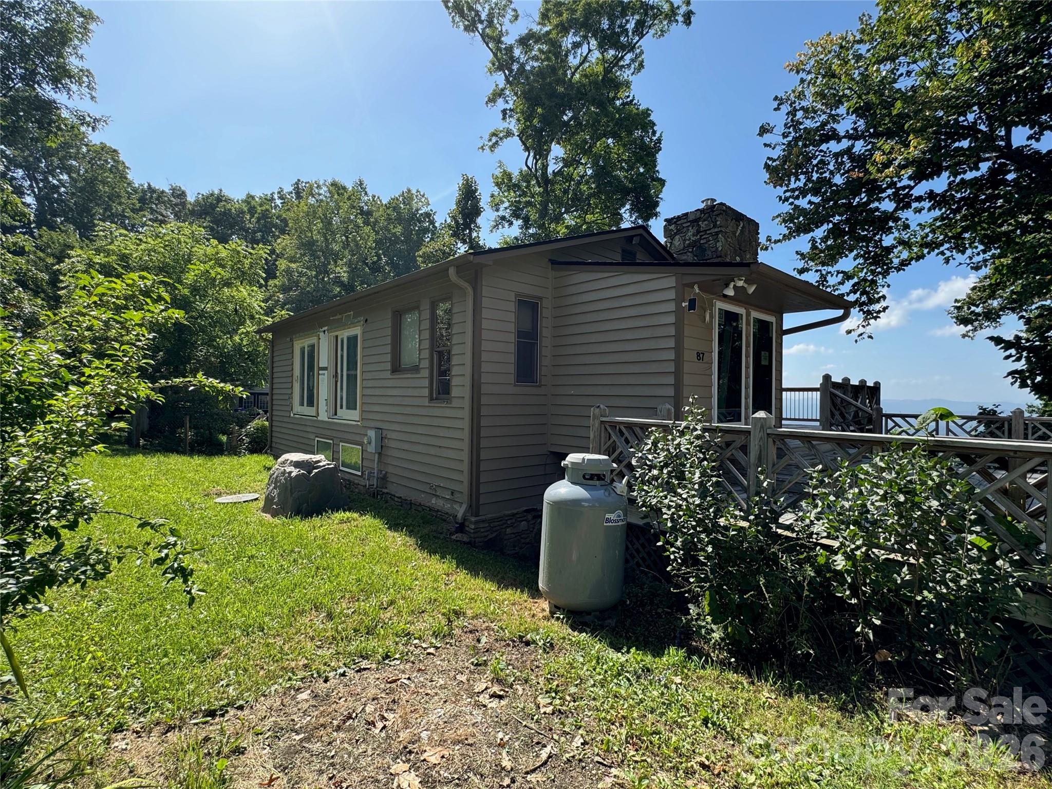 87 Island In The Sky Trail — Weaverville