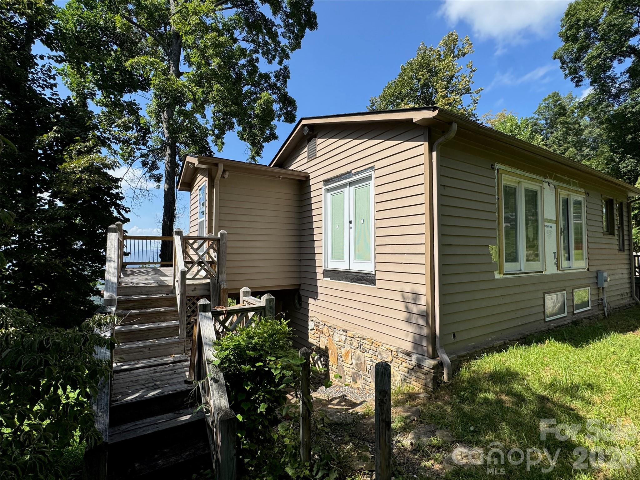 87 Island In The Sky Trail — Weaverville