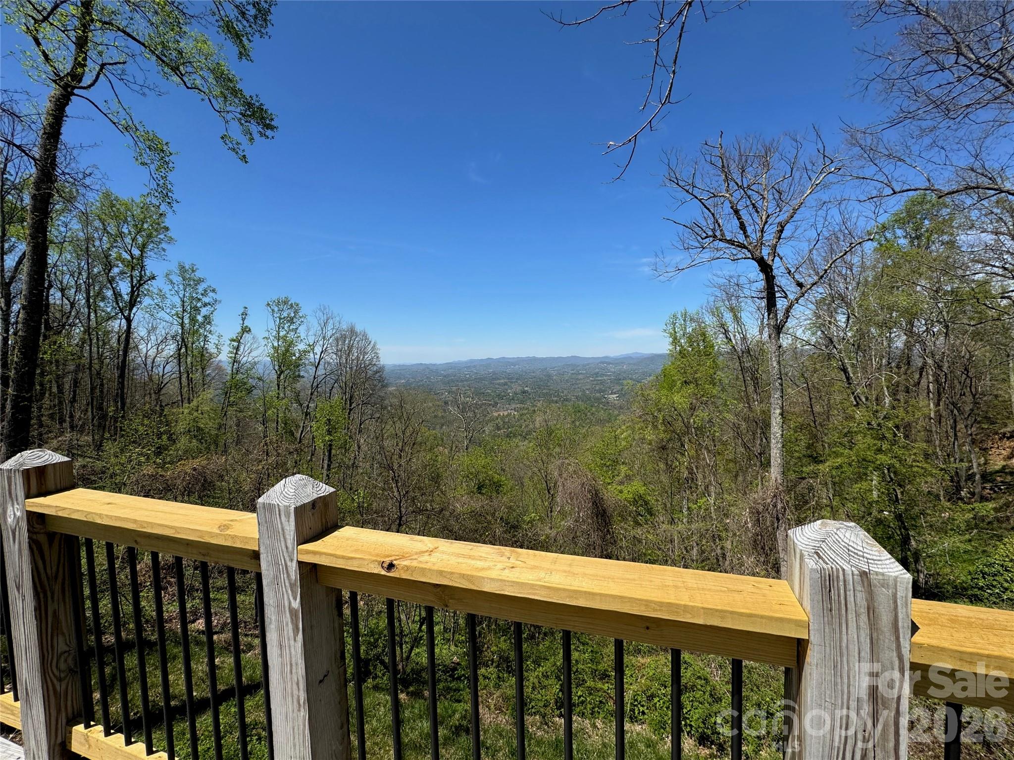 87 Island In The Sky Trail — Weaverville