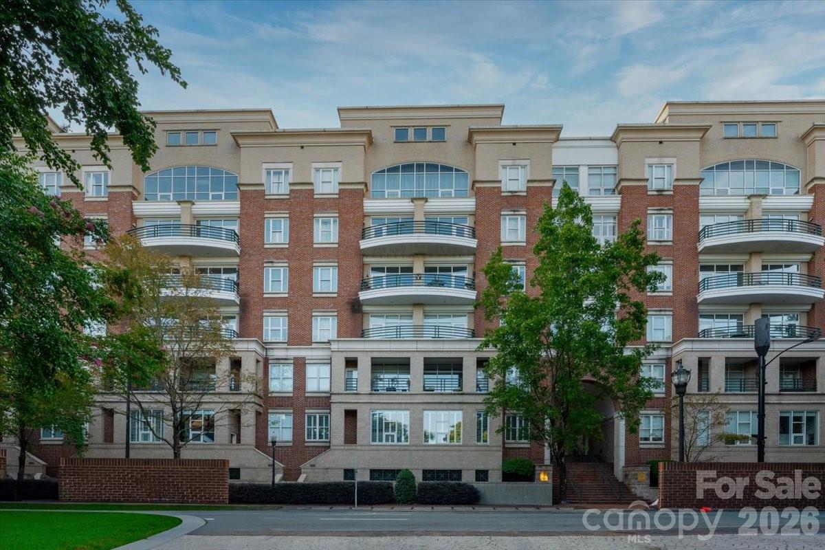 400 N Church Street — Charlotte