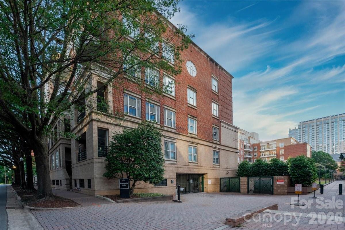 400 N Church Street — Charlotte