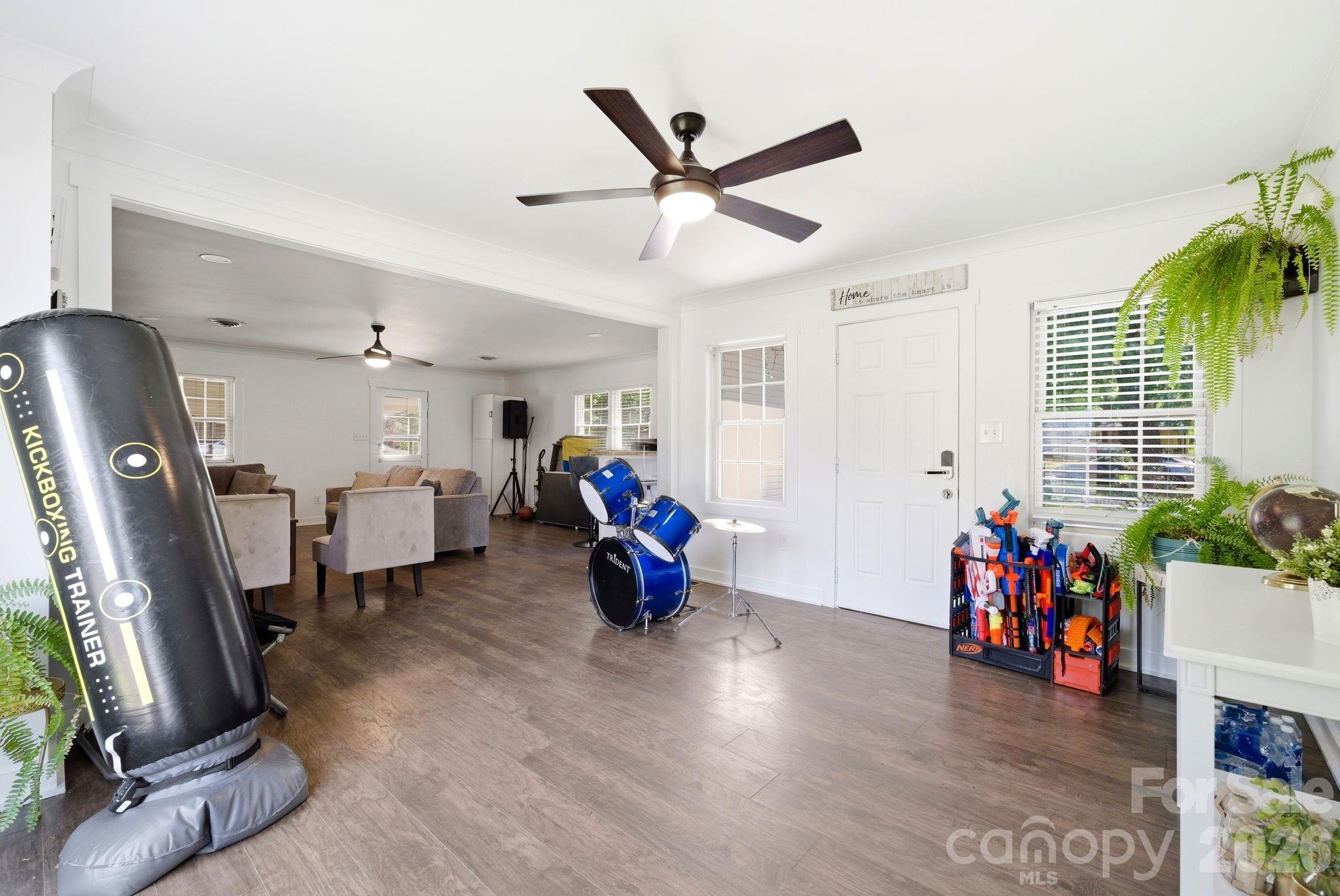 701 E Iowa Avenue — Bessemer City