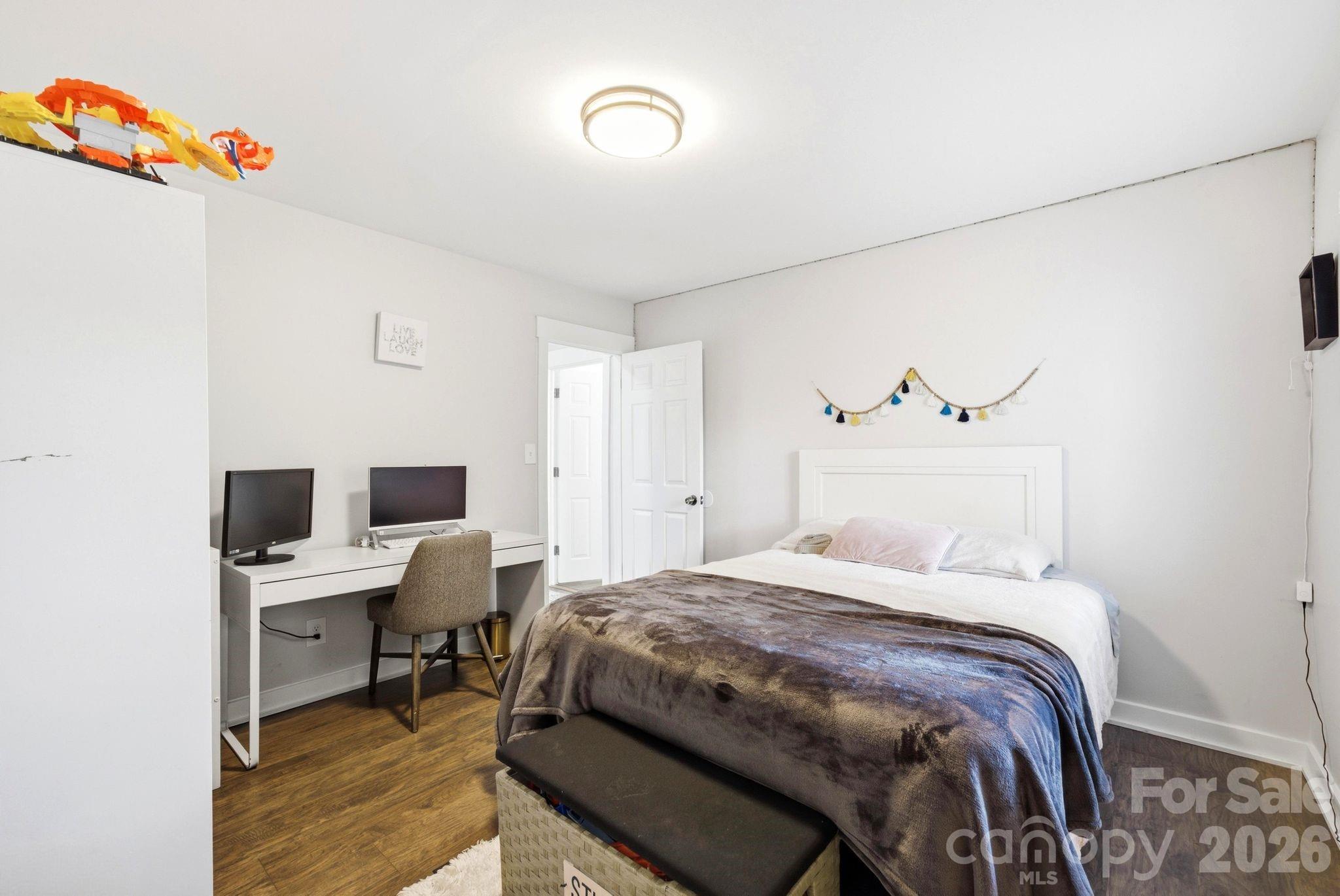 701 E Iowa Avenue — Bessemer City