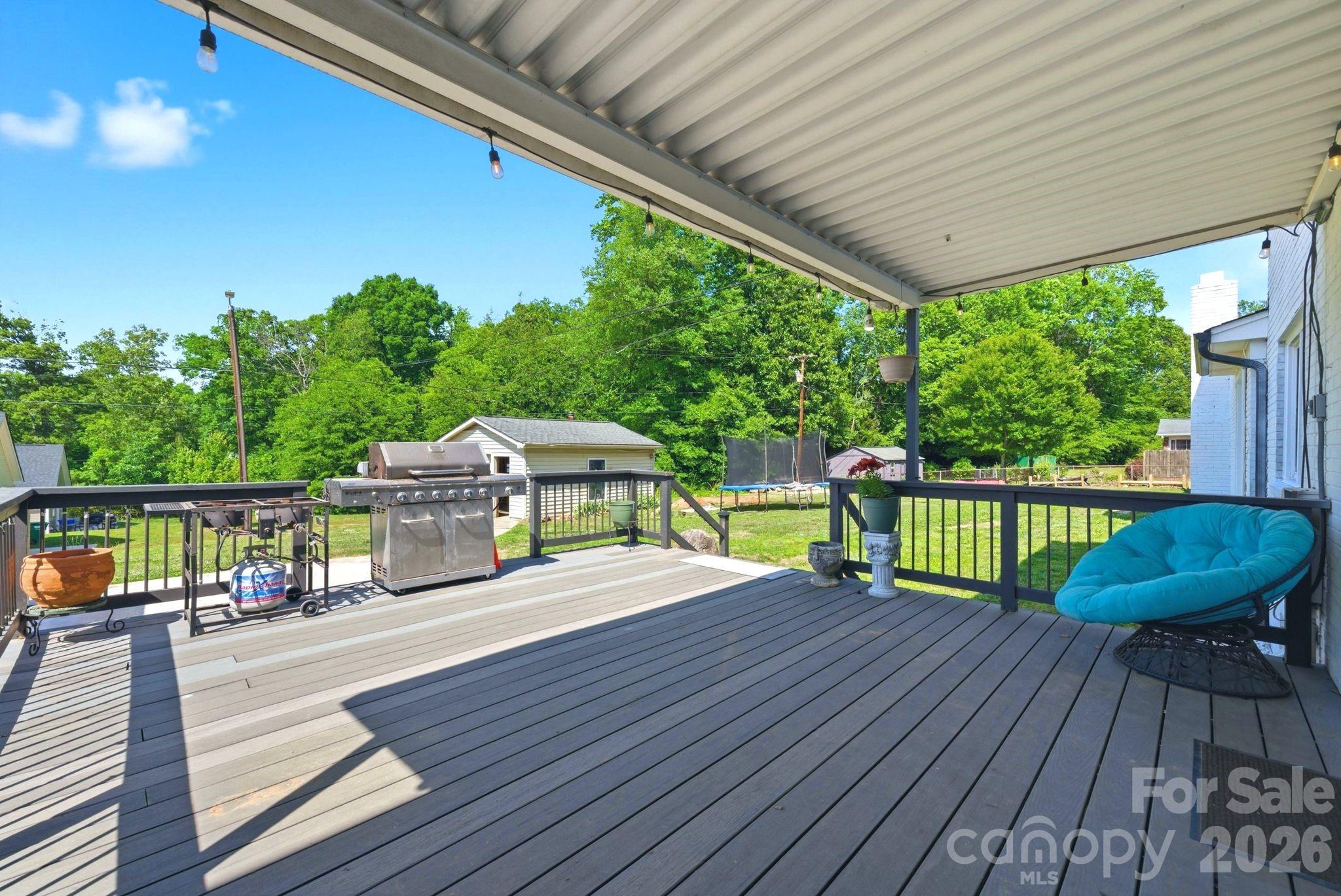 701 E Iowa Avenue — Bessemer City
