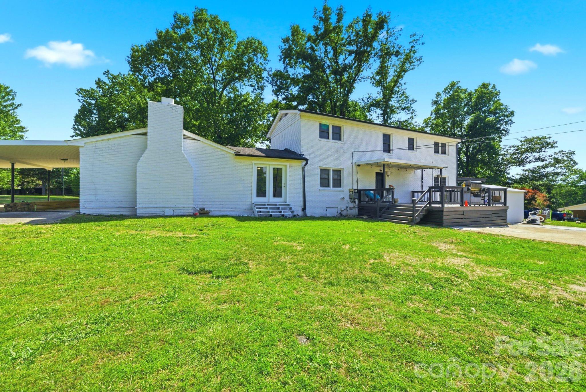 701 E Iowa Avenue — Bessemer City