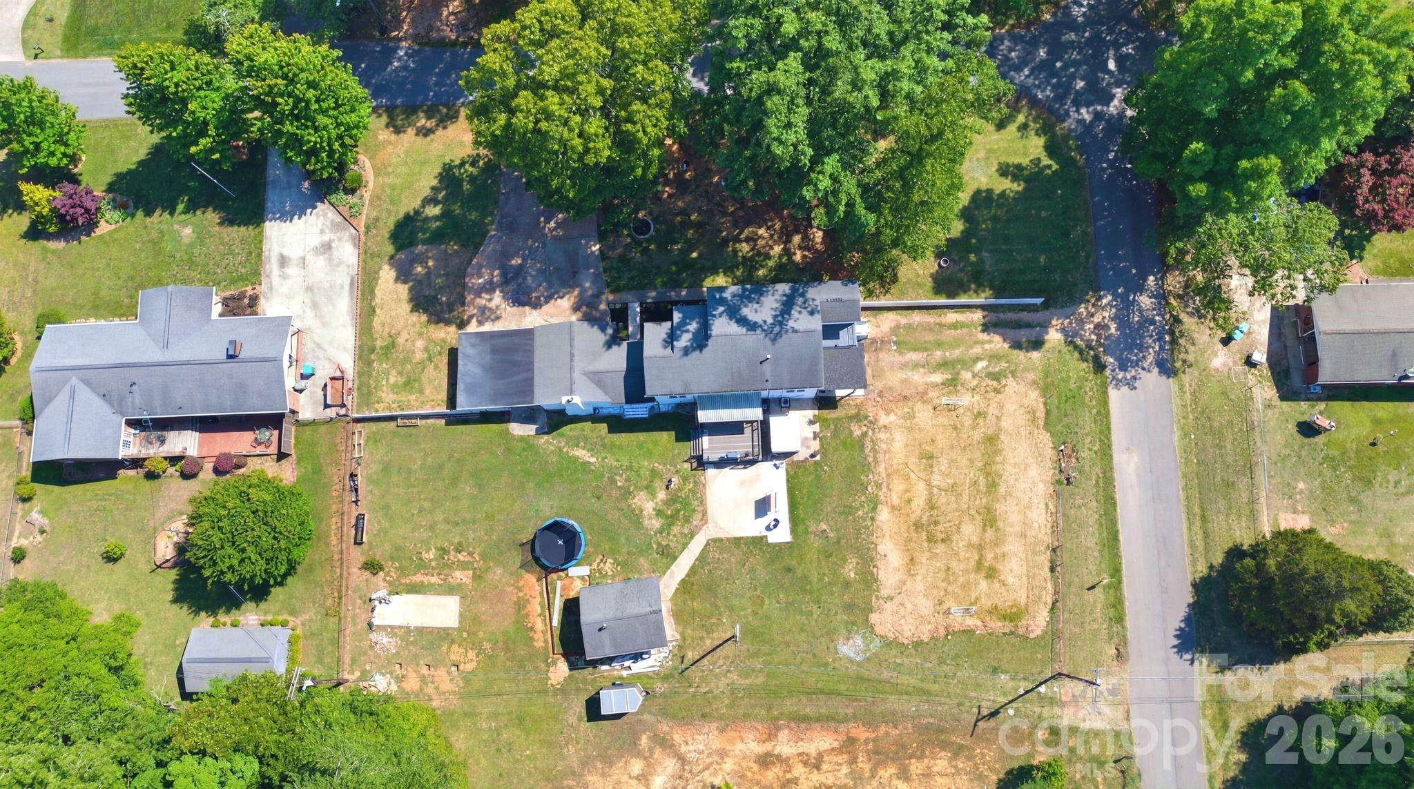 701 E Iowa Avenue — Bessemer City