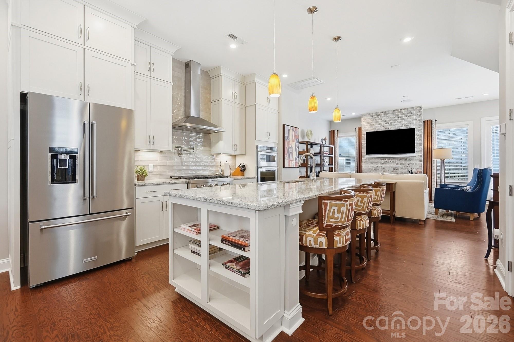 2526 Kenmore Avenue — Charlotte