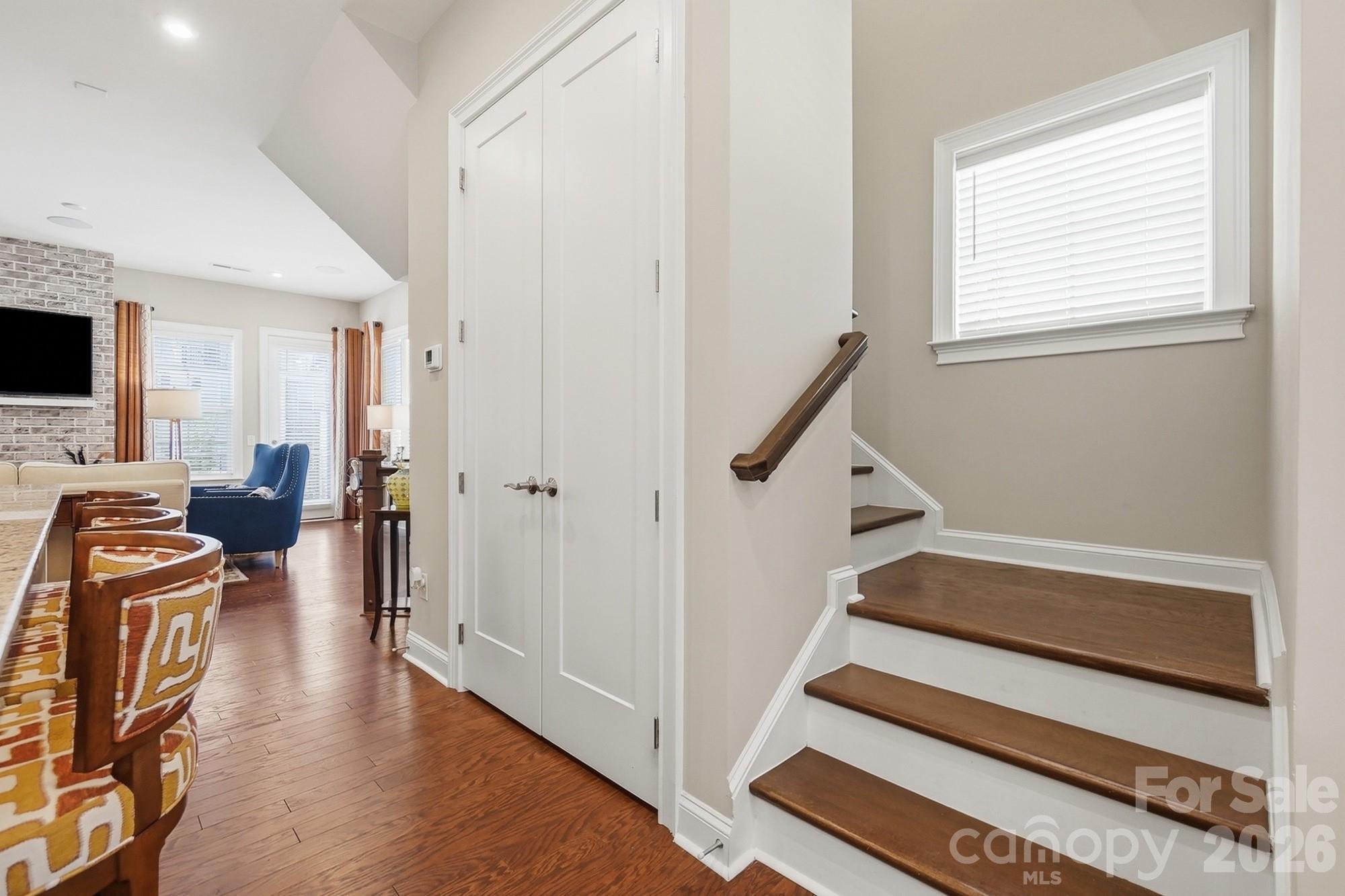 2526 Kenmore Avenue — Charlotte