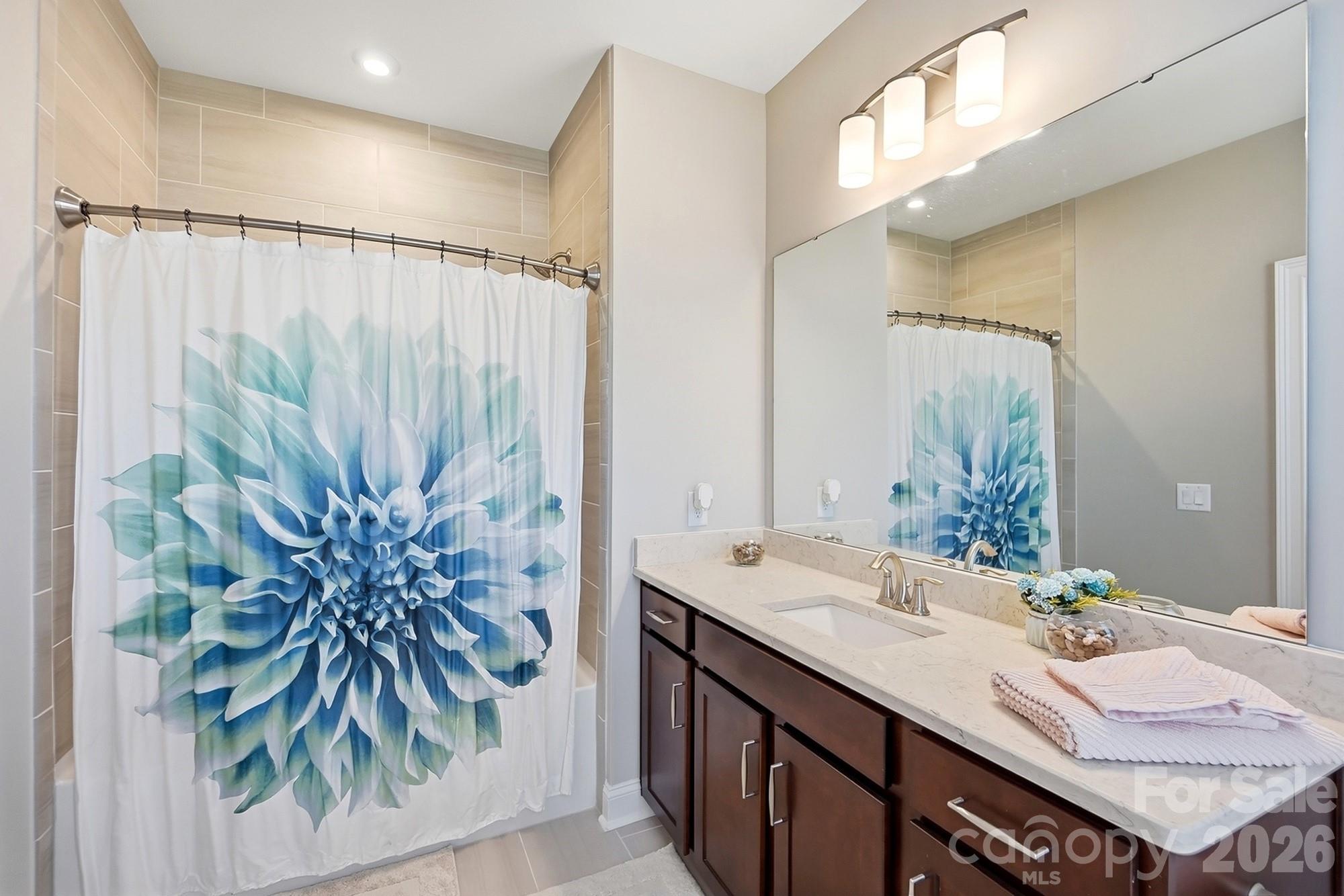 2526 Kenmore Avenue — Charlotte