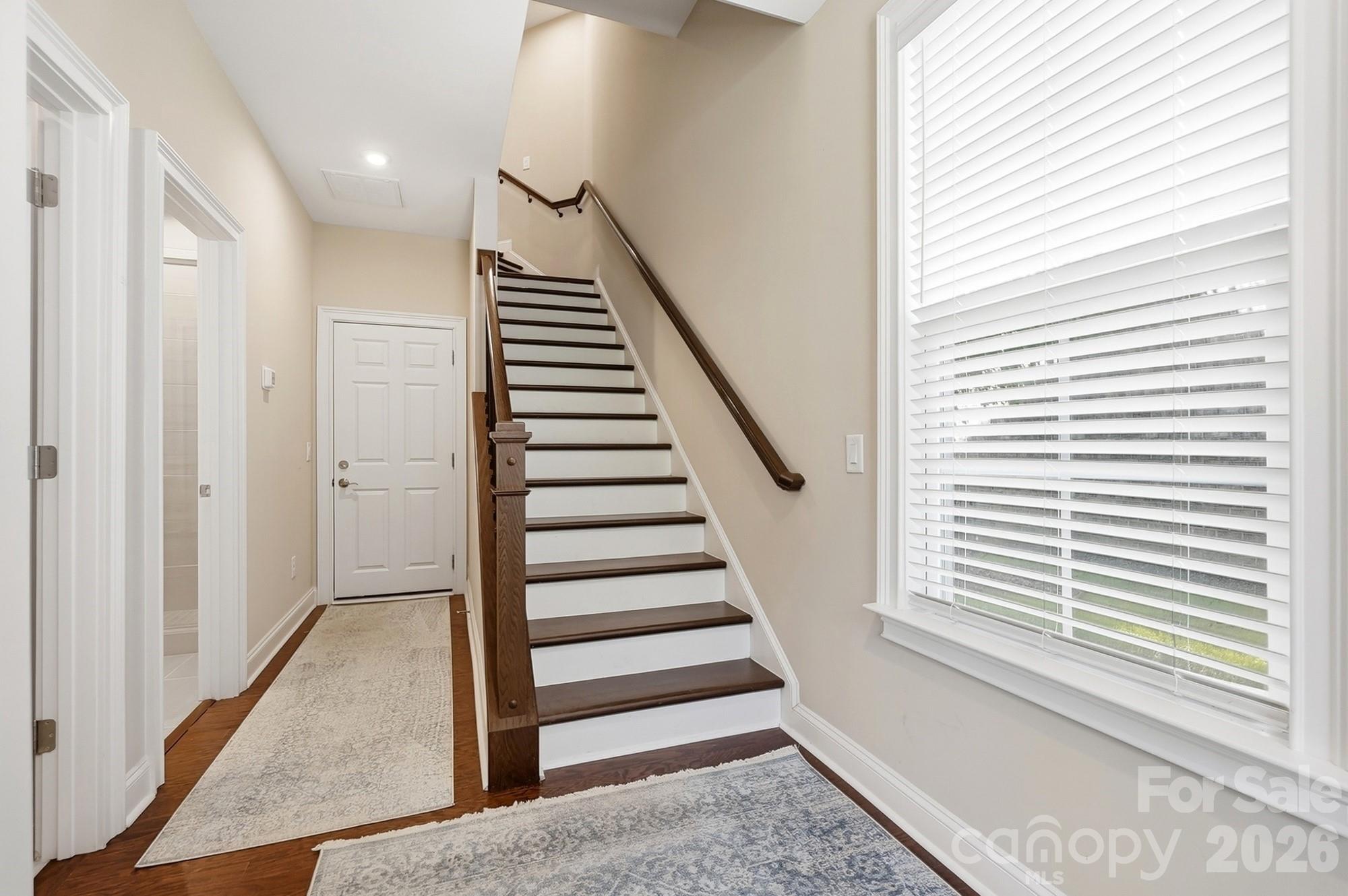2526 Kenmore Avenue — Charlotte