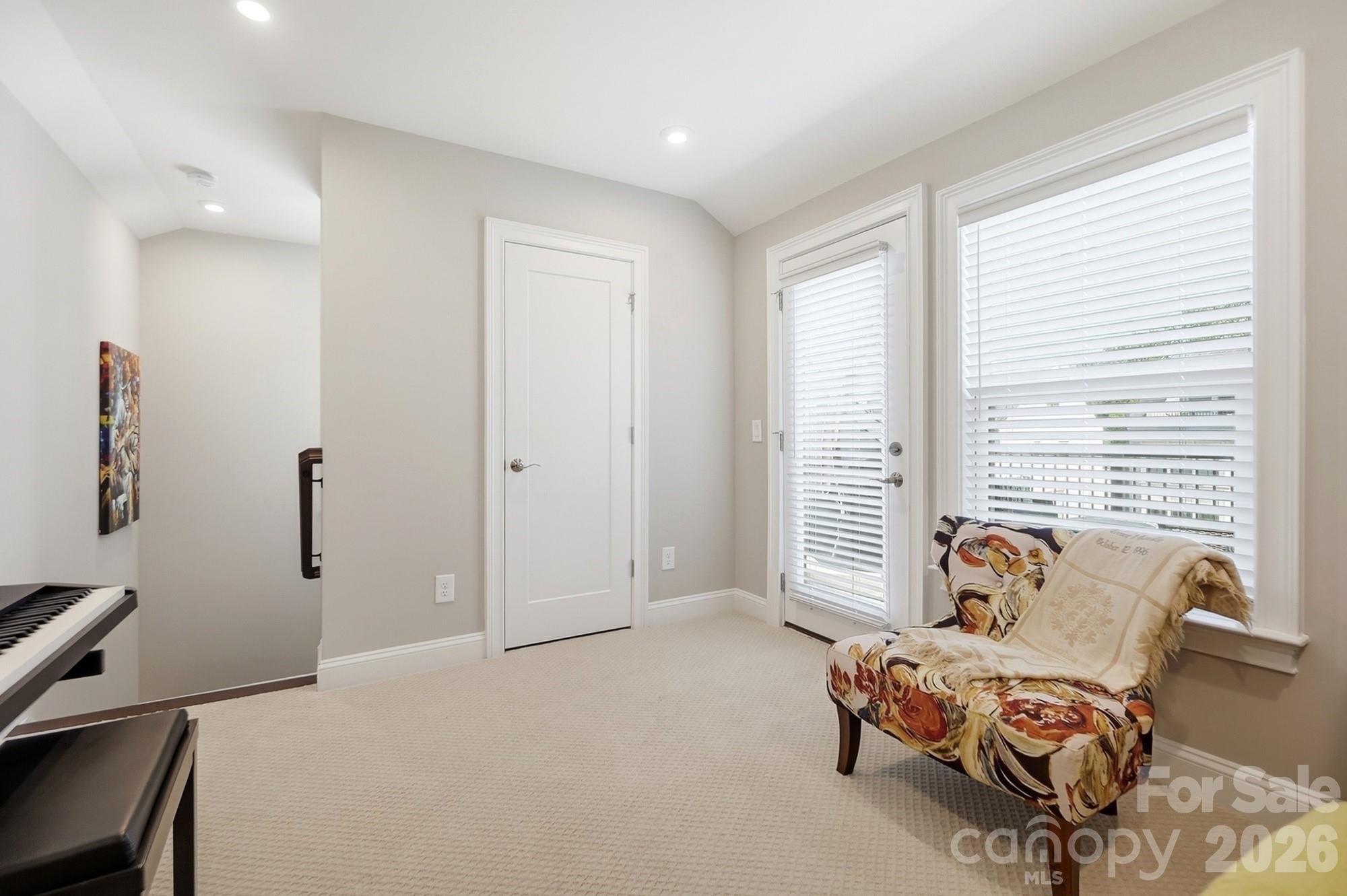 2526 Kenmore Avenue — Charlotte