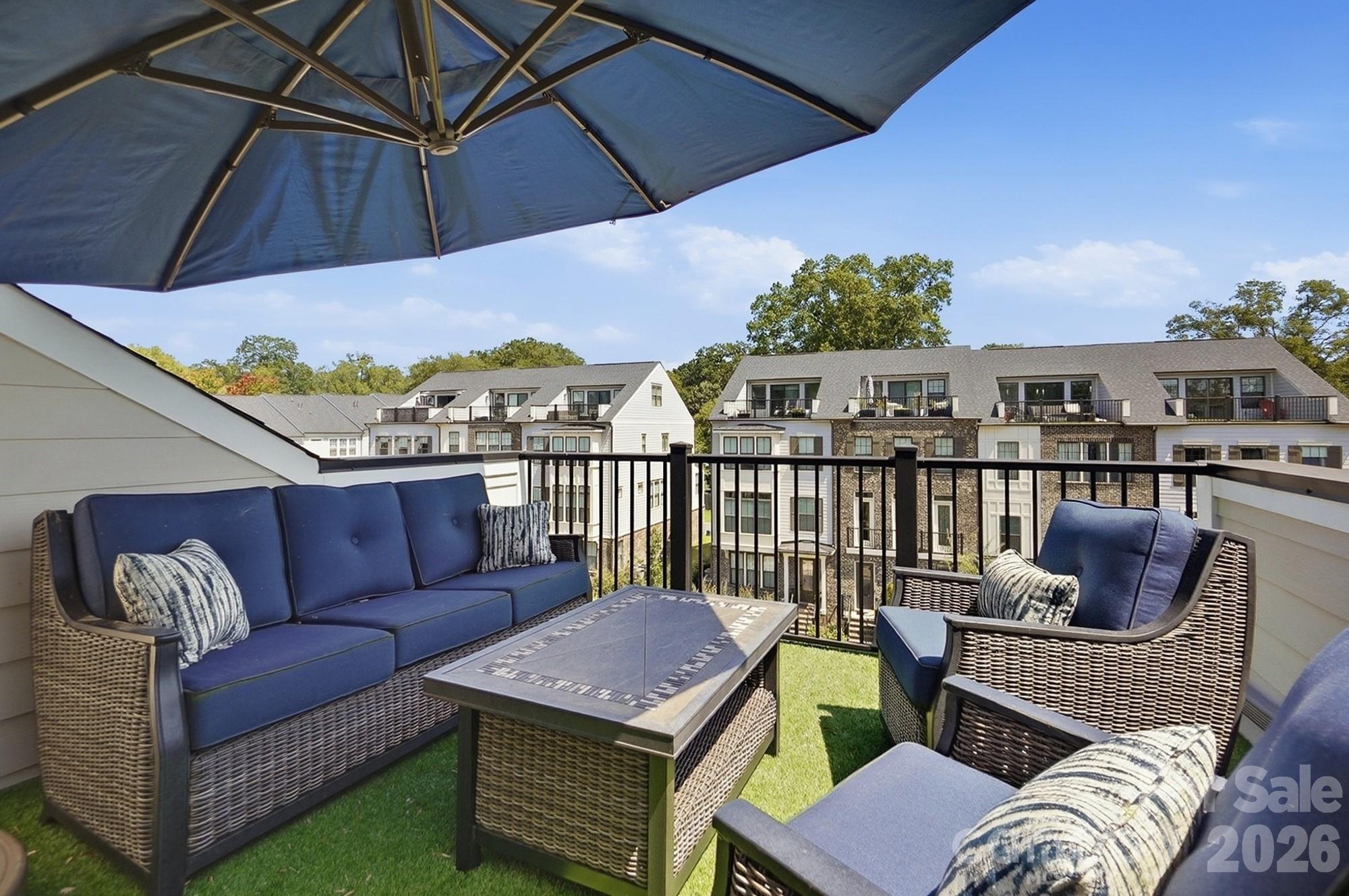 2526 Kenmore Avenue — Charlotte