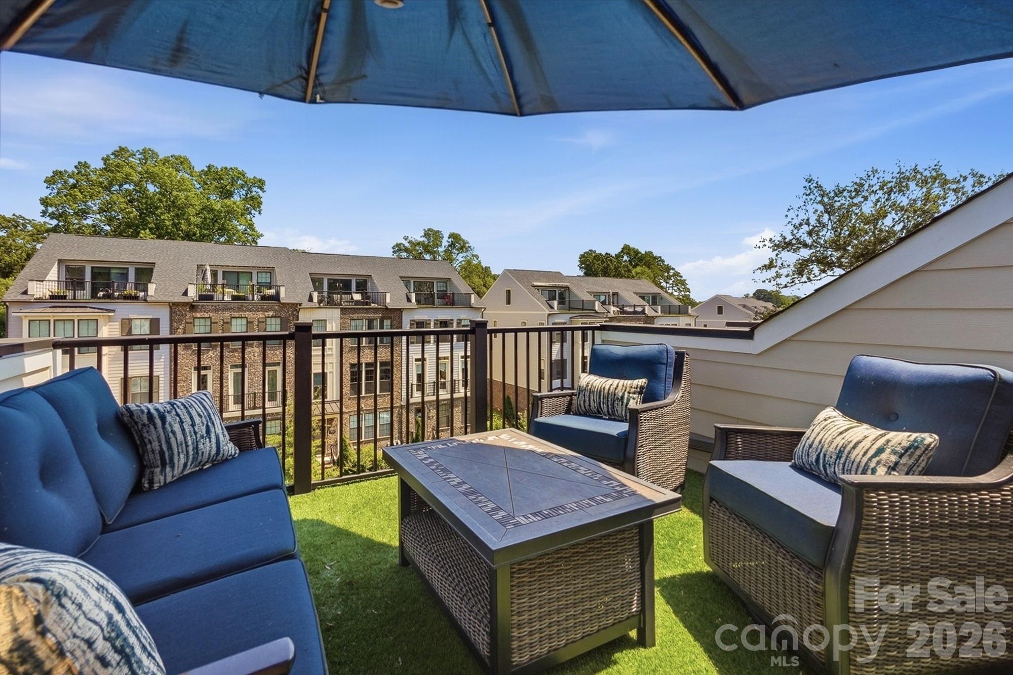 2526 Kenmore Avenue — Charlotte