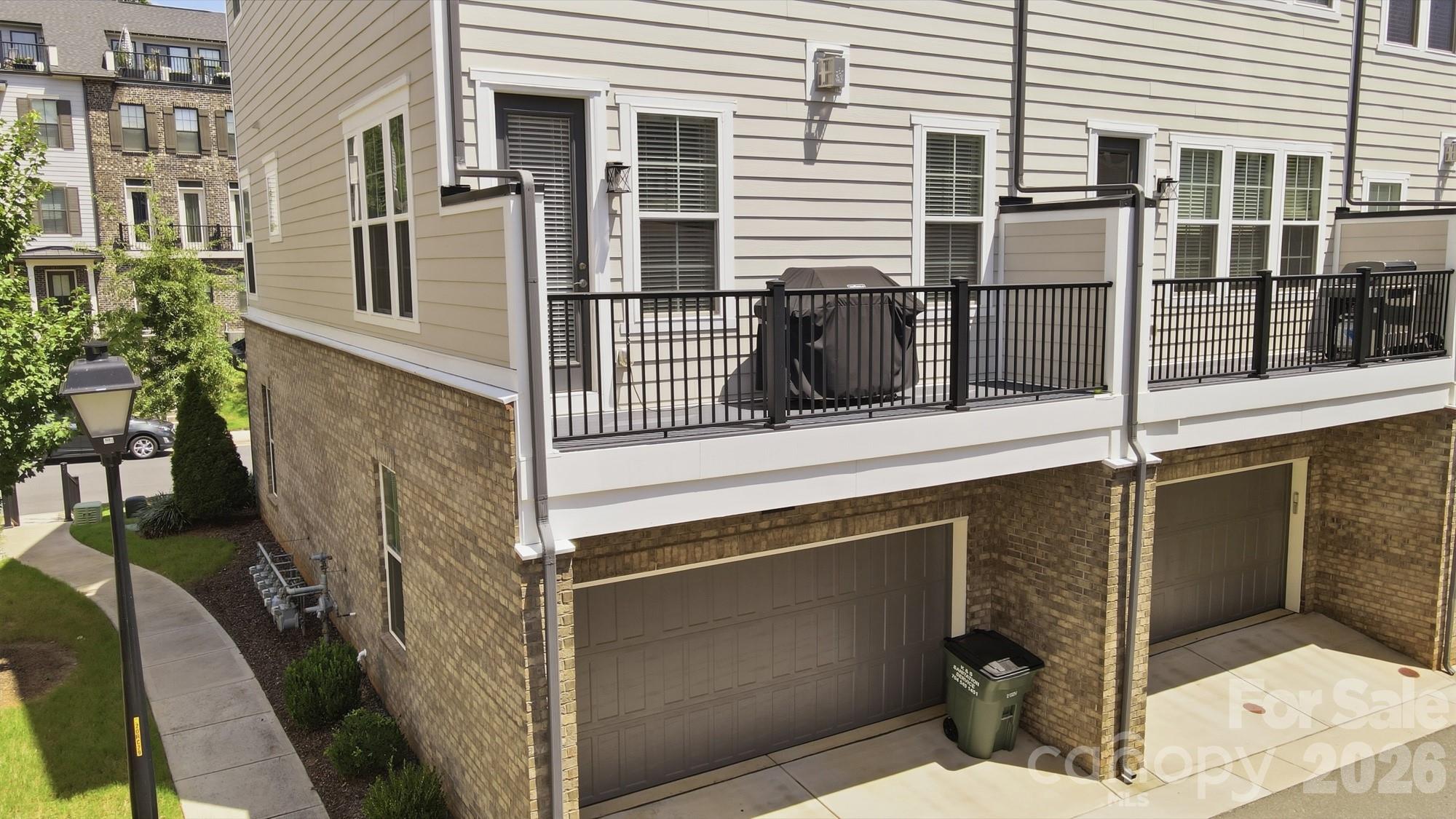 2526 Kenmore Avenue — Charlotte
