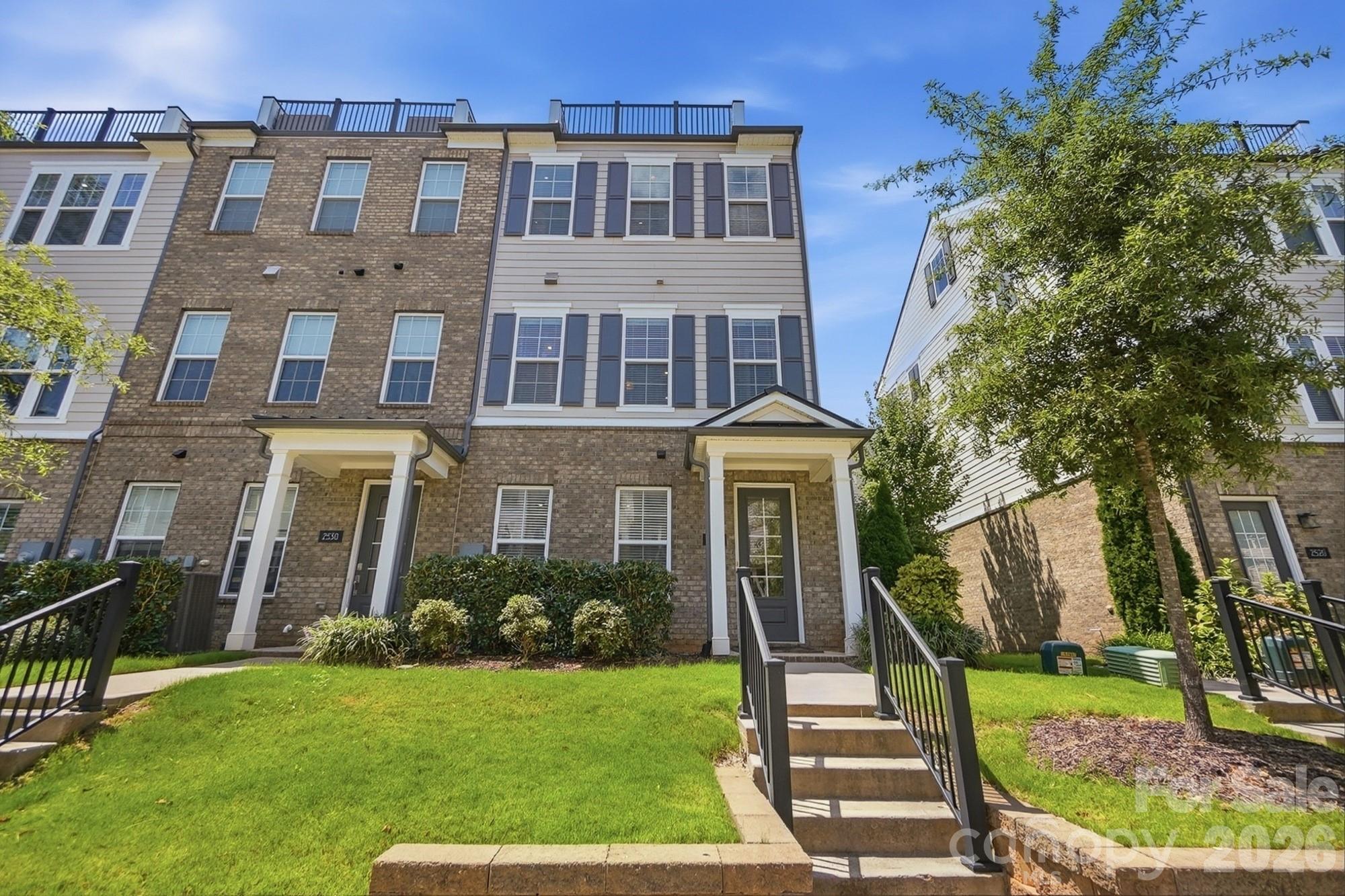 2526 Kenmore Avenue — Charlotte