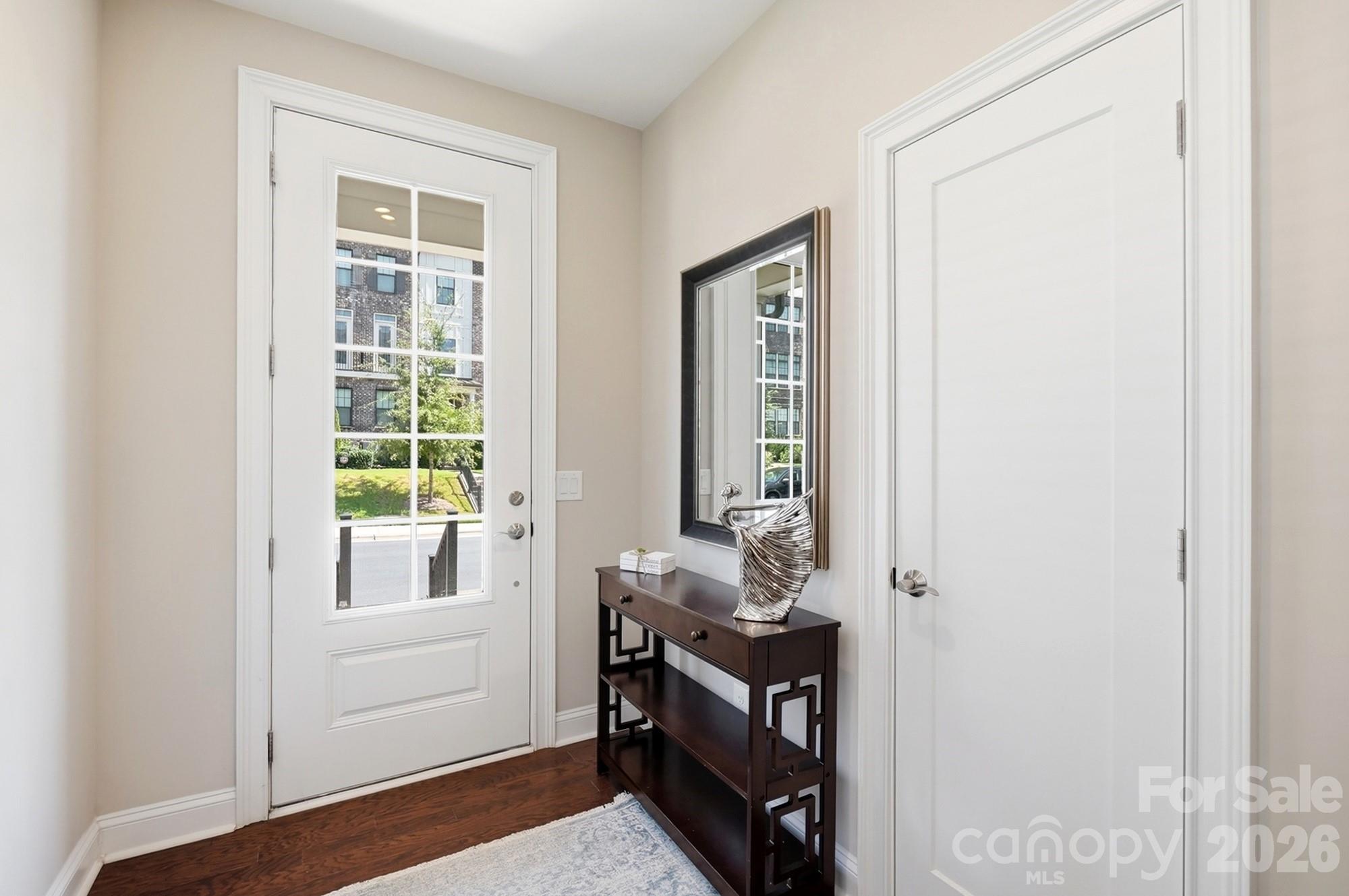 2526 Kenmore Avenue — Charlotte