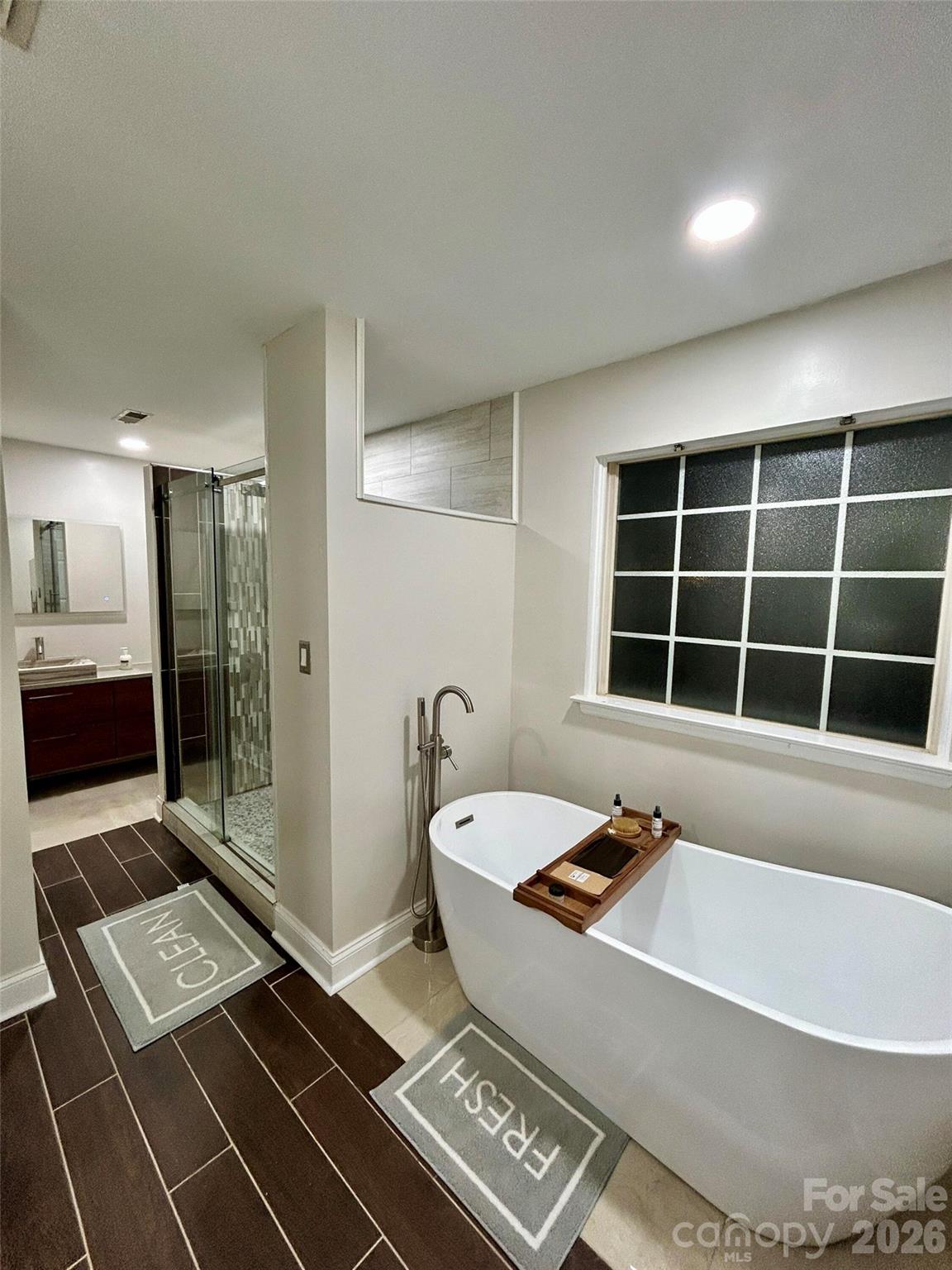 6239 Skyline Drive — Charlotte