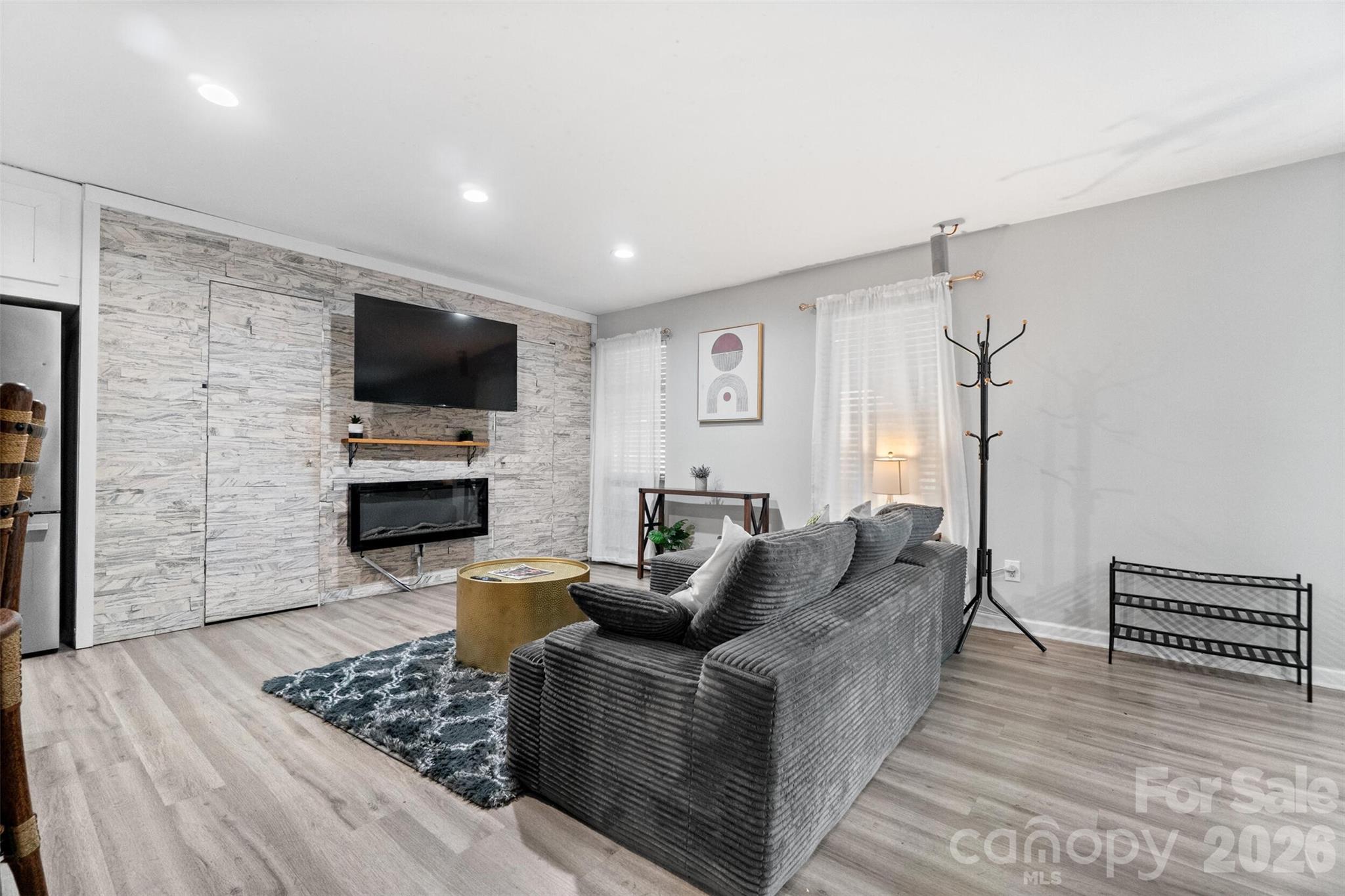6239 Skyline Drive — Charlotte