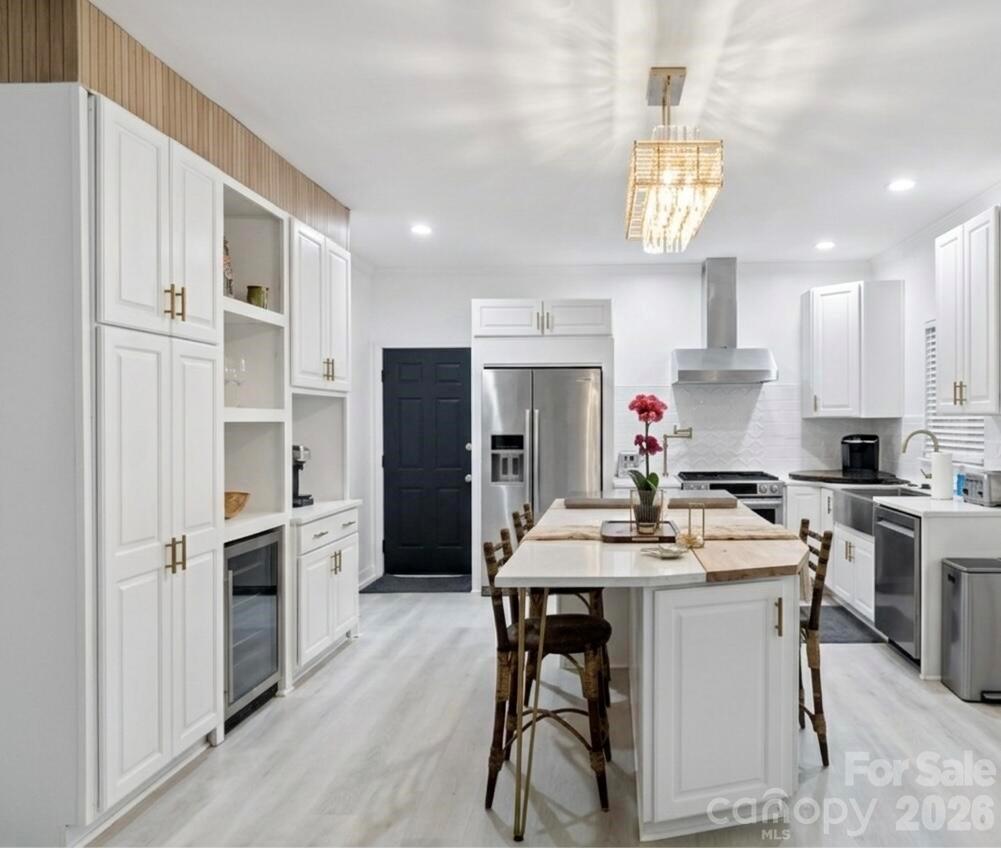 6239 Skyline Drive — Charlotte