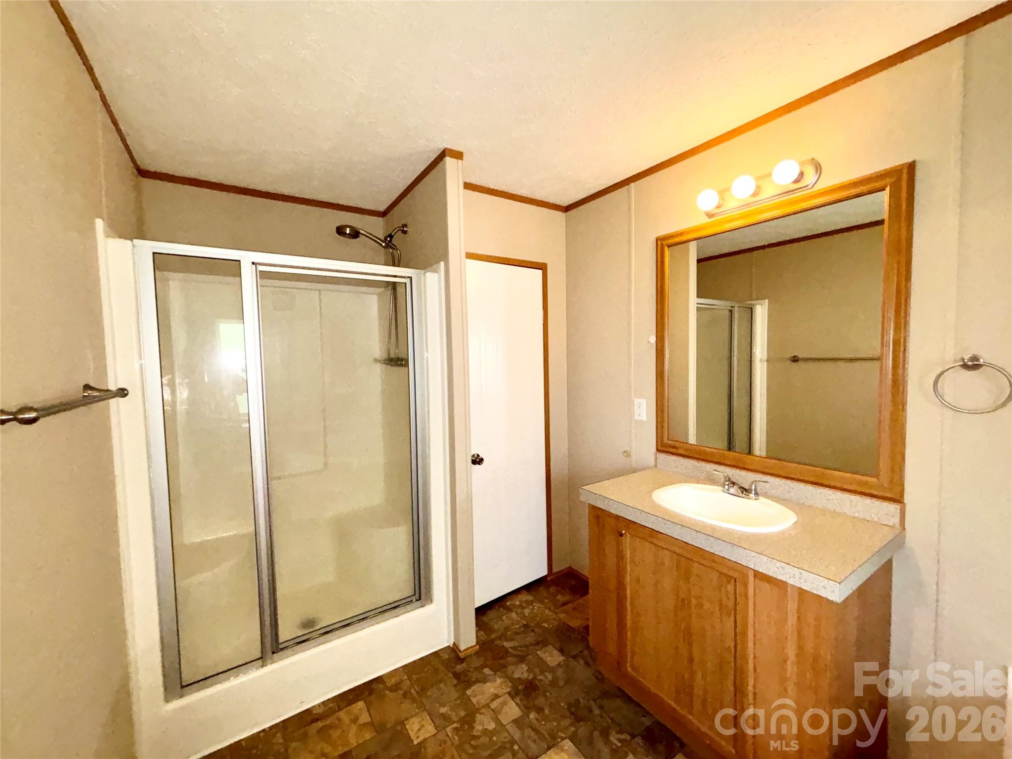 72 S Greenleaf Road — Hendersonville