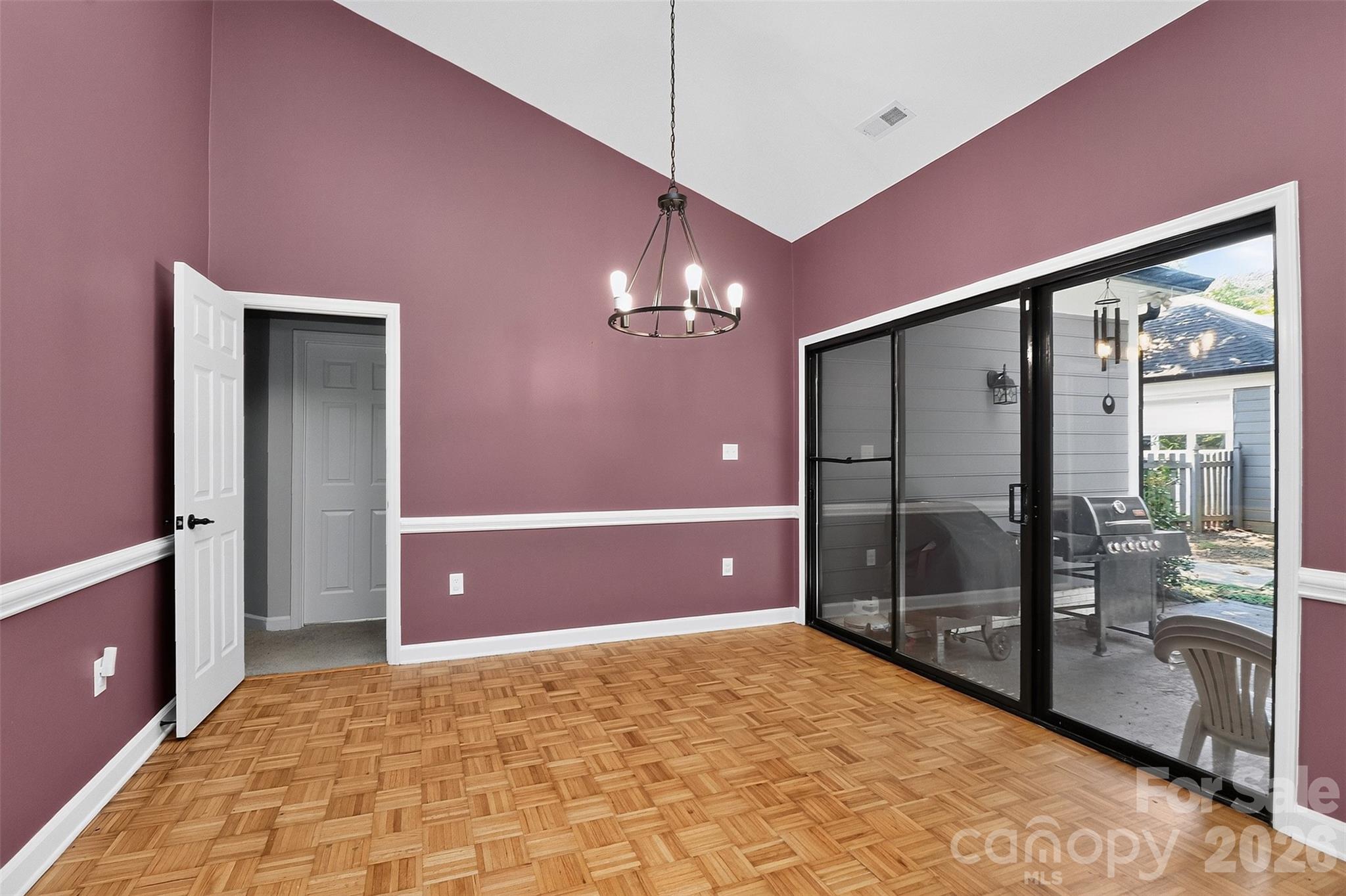 4015 Thistledown Court — Charlotte