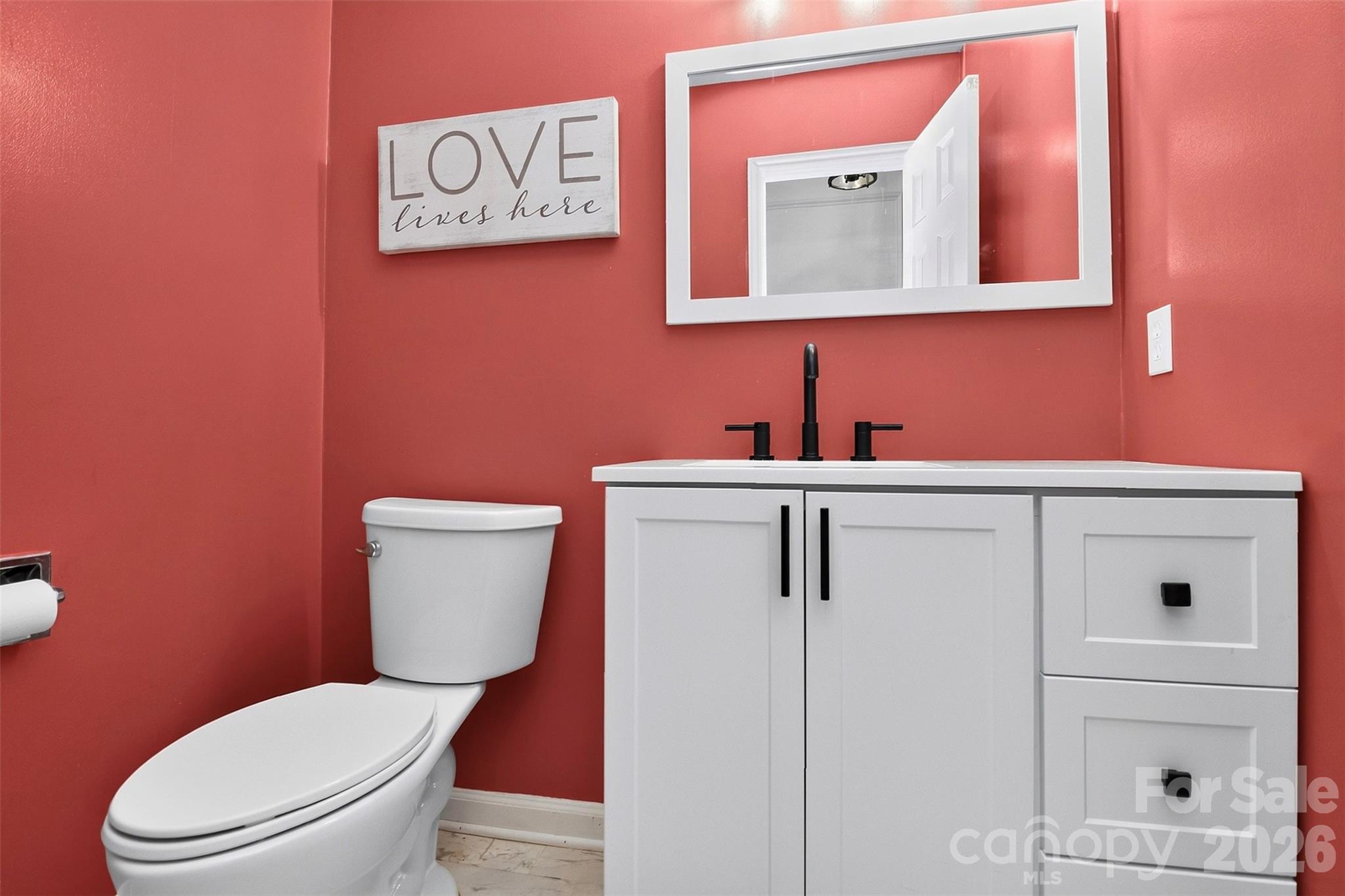 4015 Thistledown Court — Charlotte