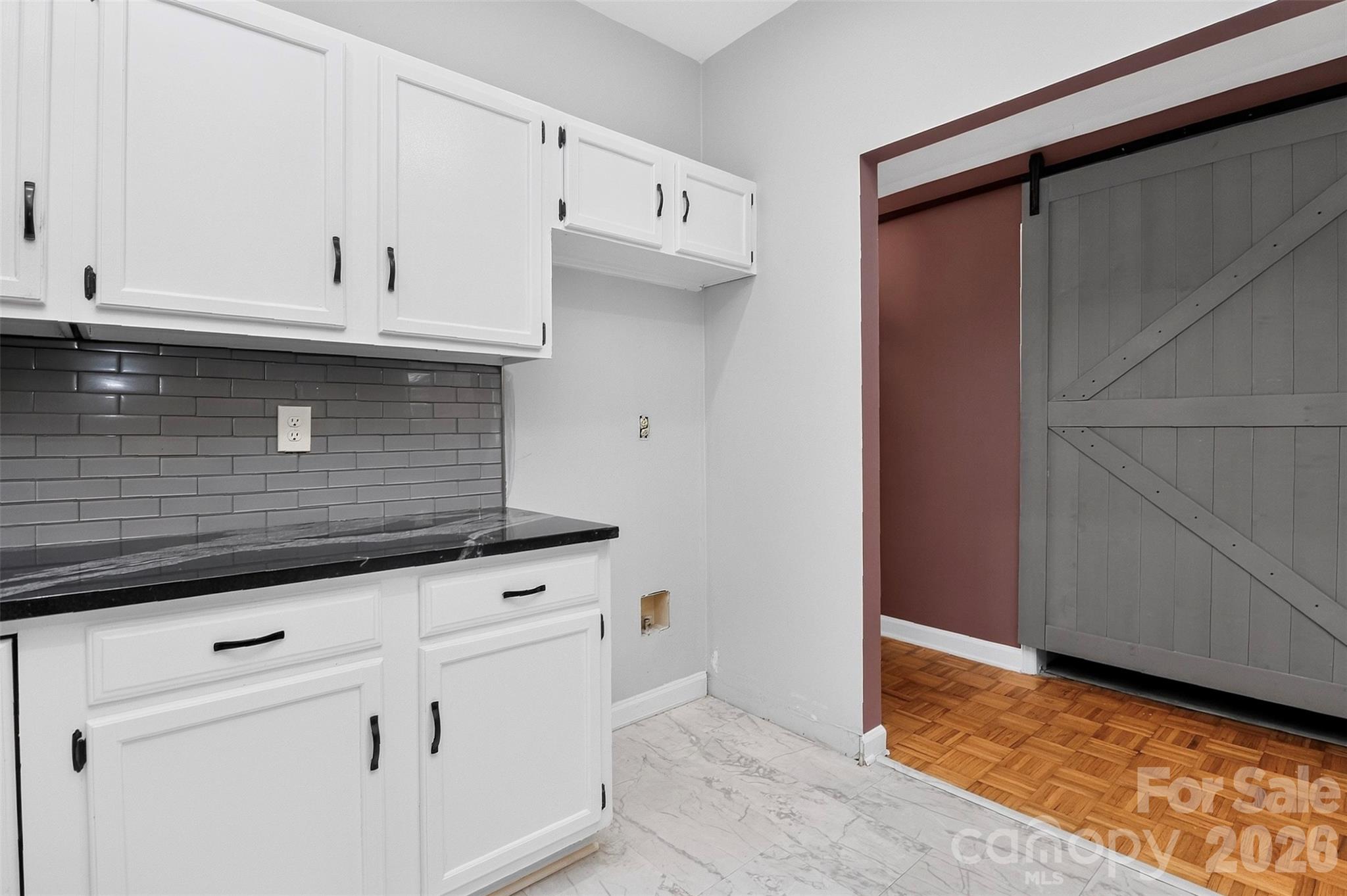 4015 Thistledown Court — Charlotte