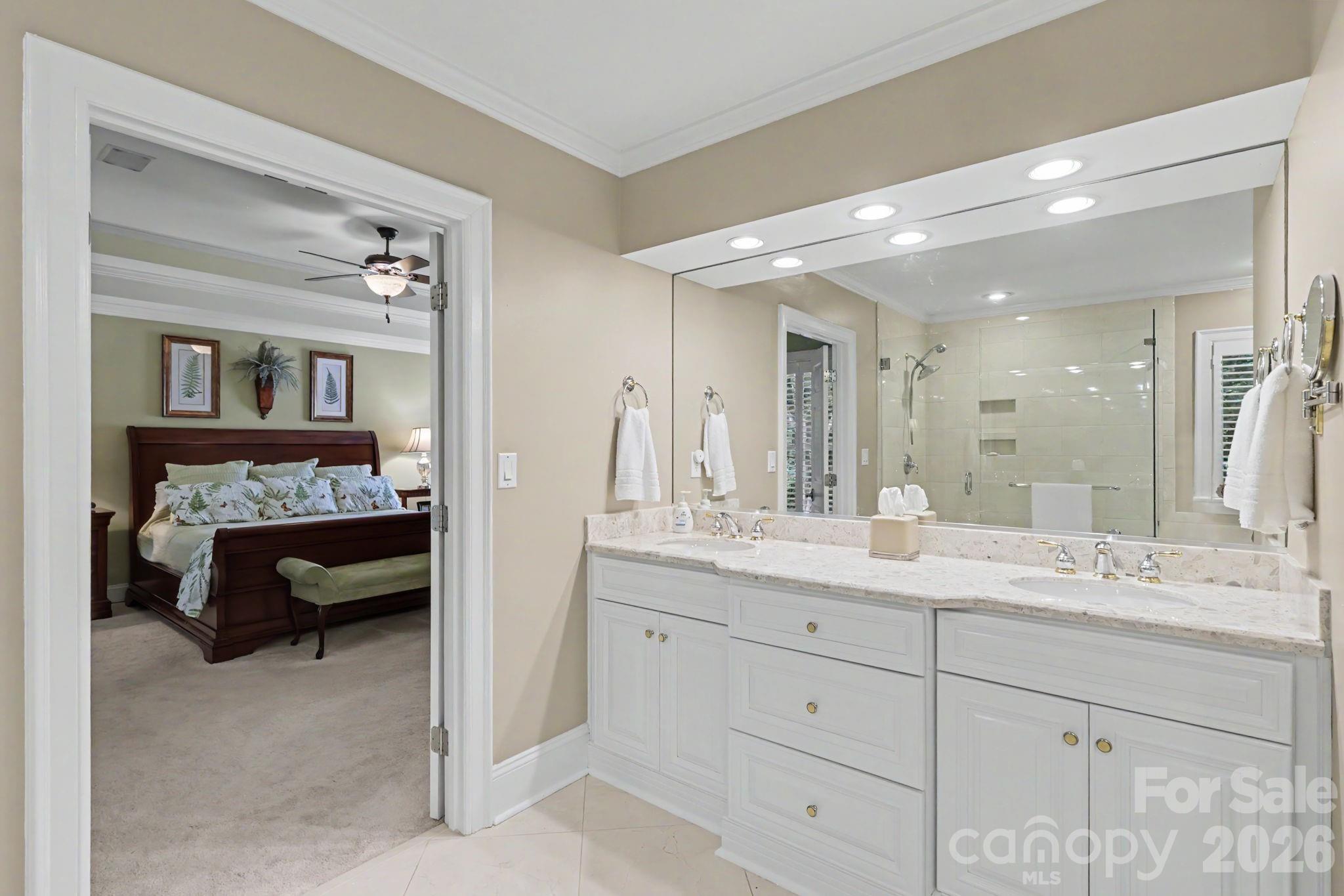 8724 Suninghurst Lane — Charlotte