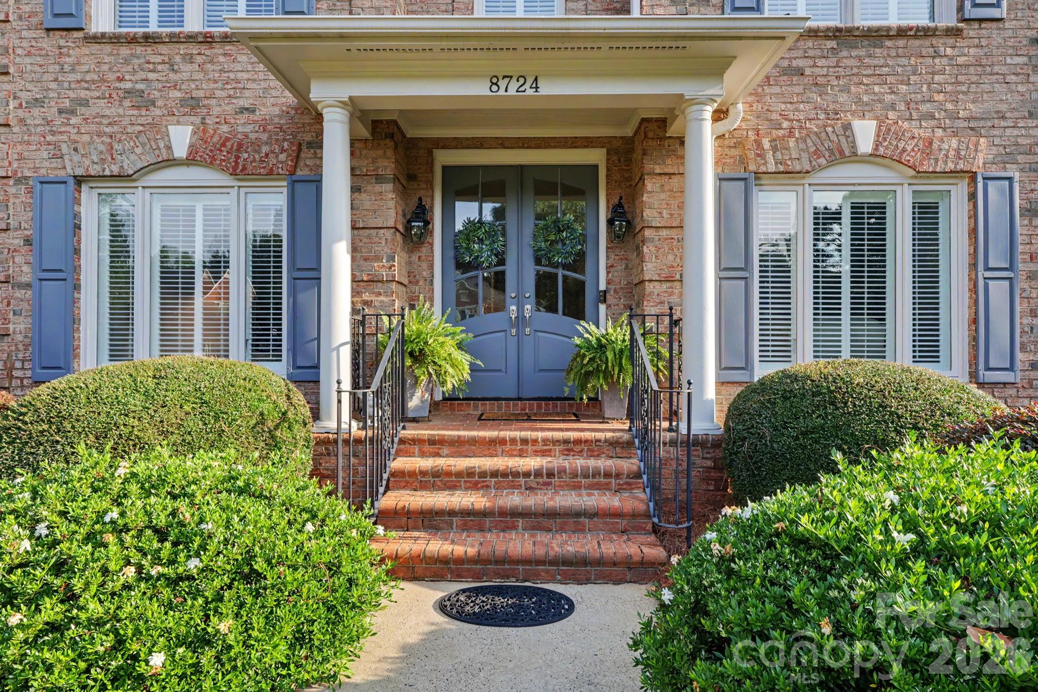 8724 Suninghurst Lane — Charlotte