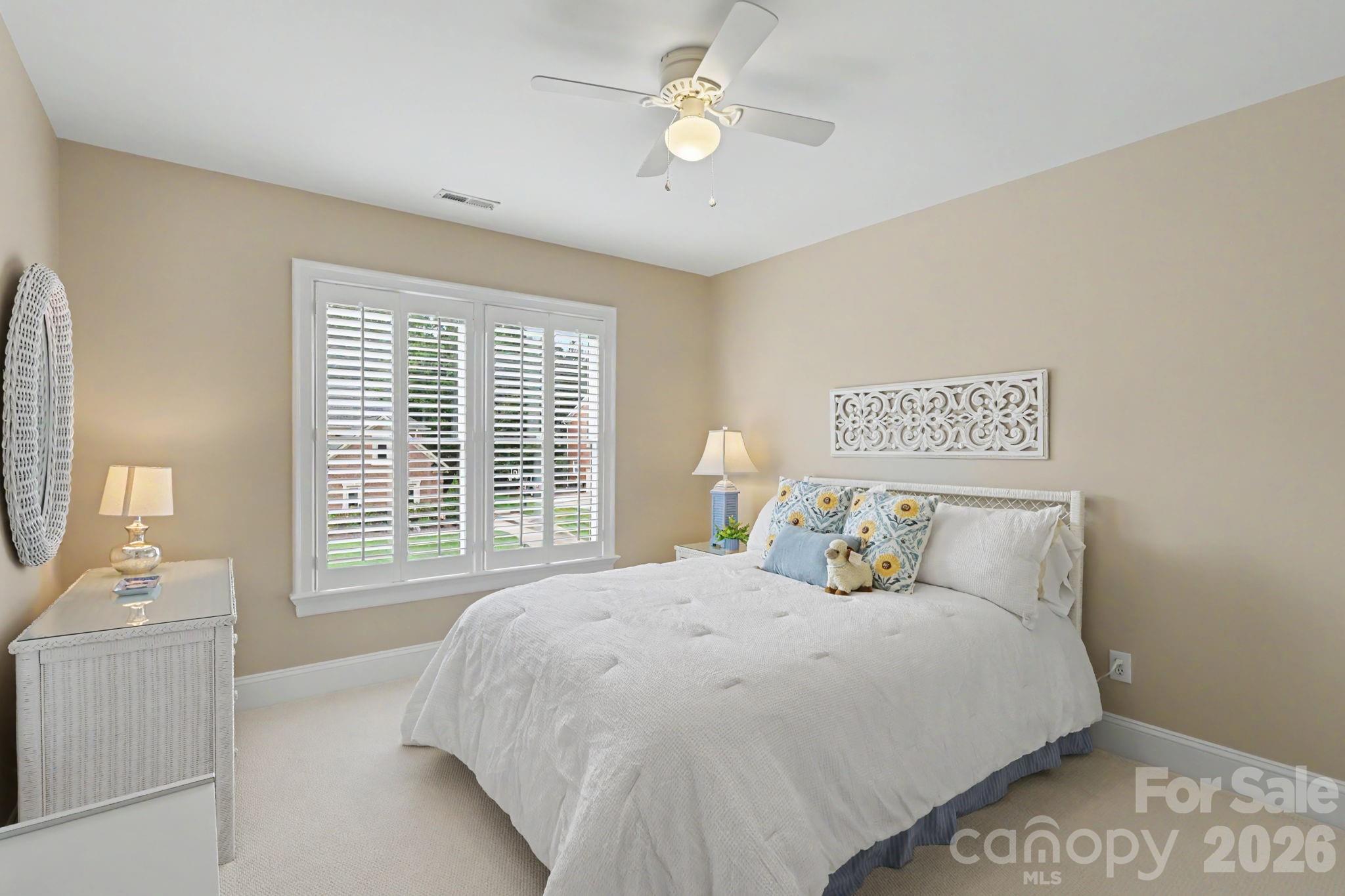 8724 Suninghurst Lane — Charlotte