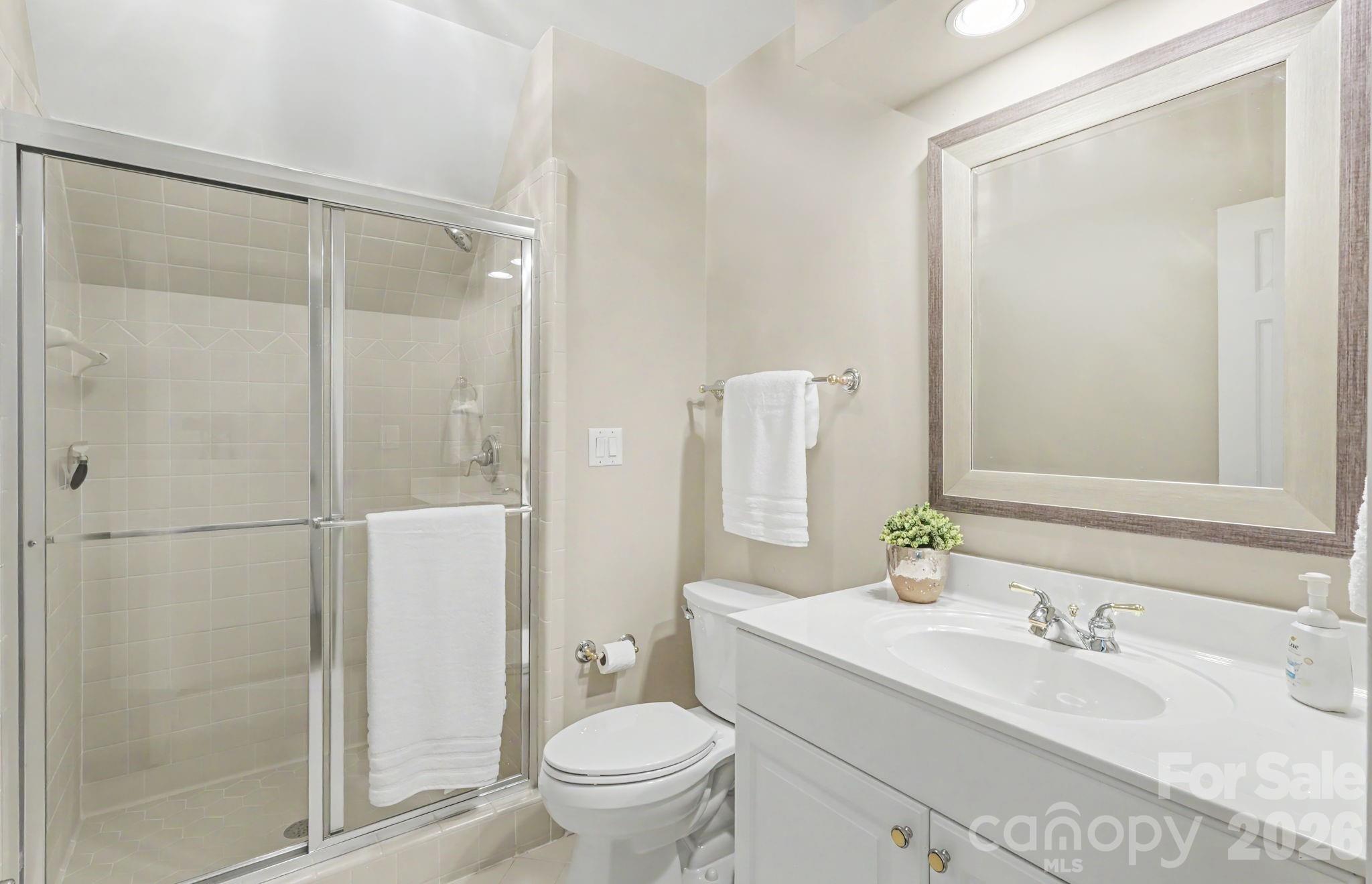 8724 Suninghurst Lane — Charlotte