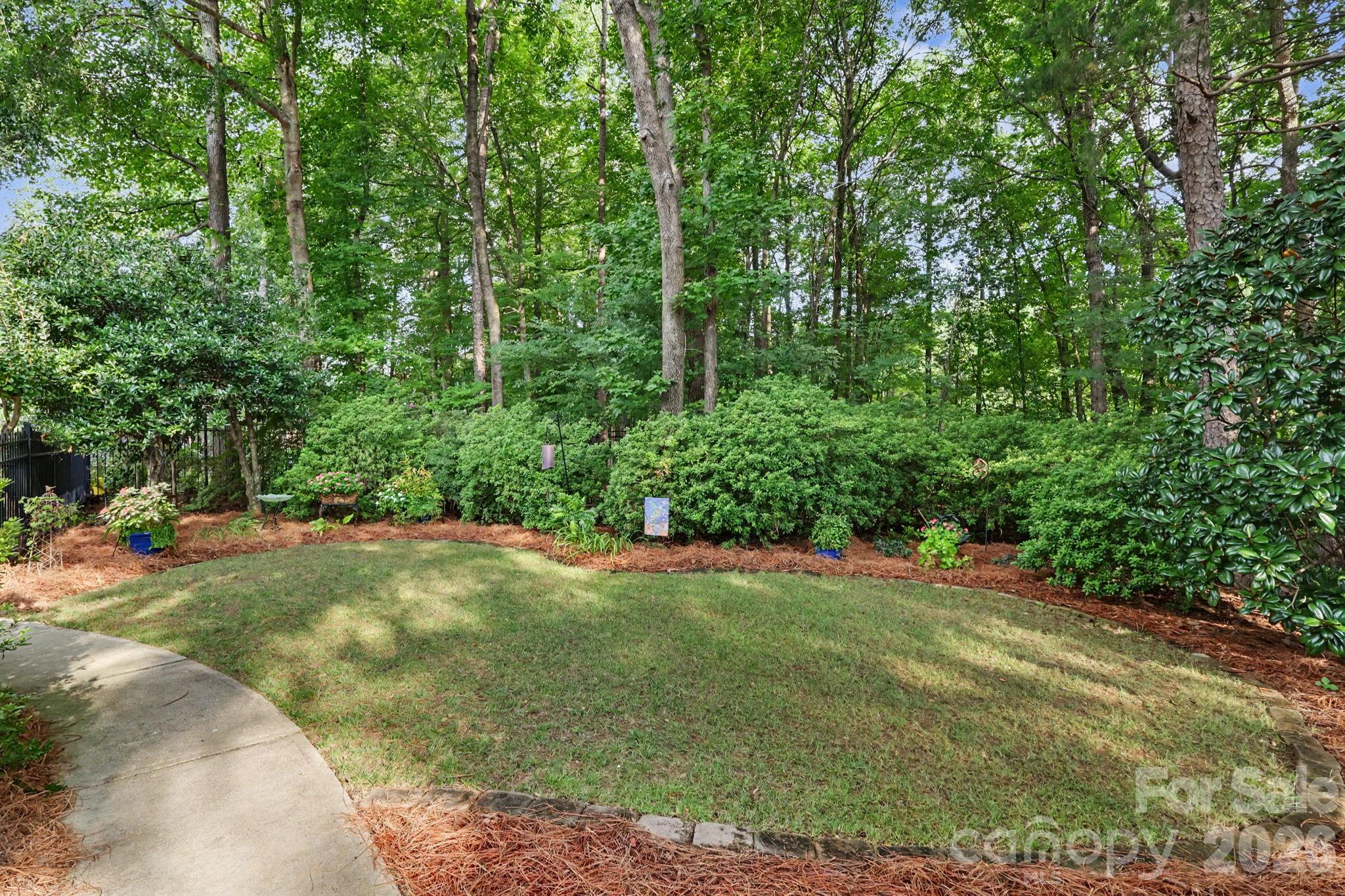 8724 Suninghurst Lane — Charlotte