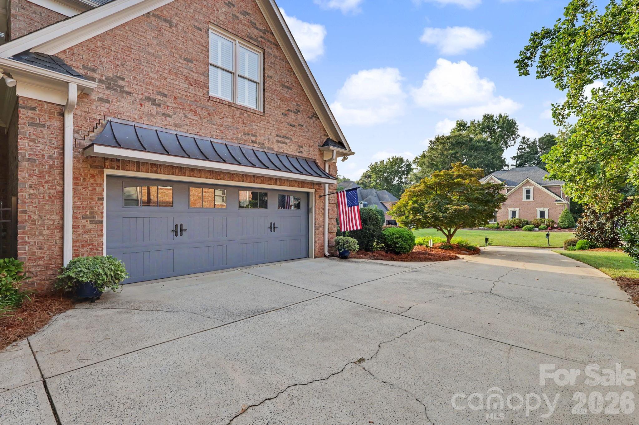 8724 Suninghurst Lane — Charlotte