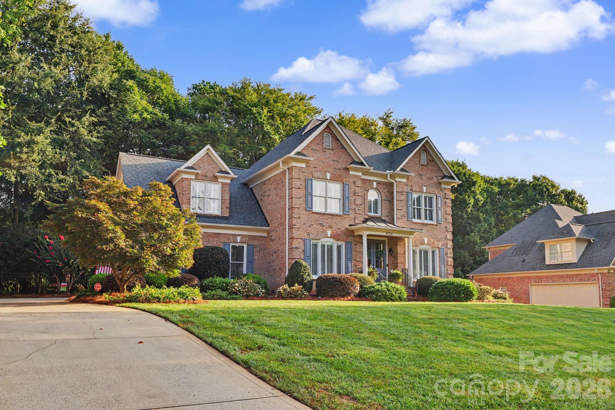 8724 Suninghurst Lane — Charlotte