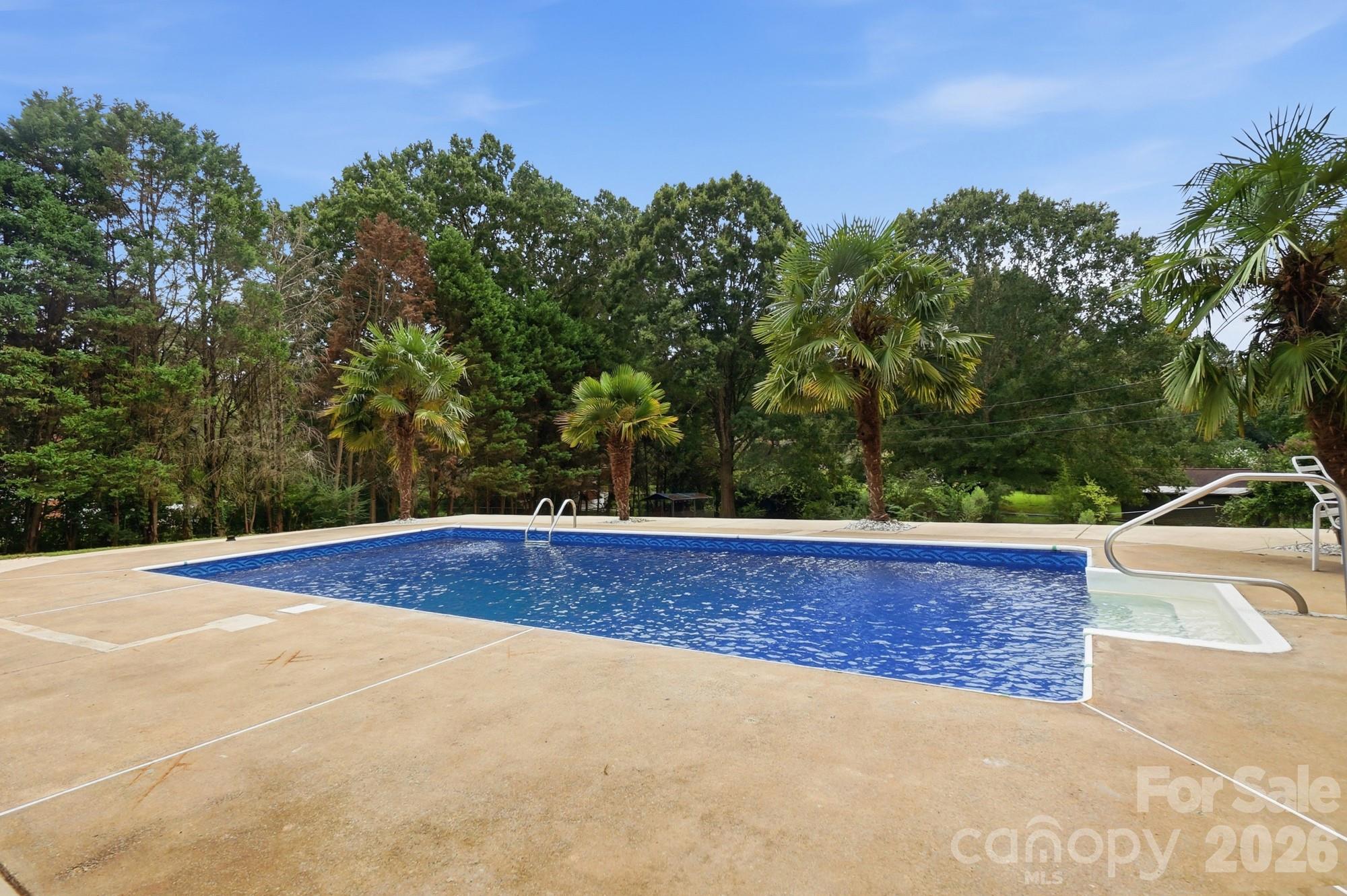 14010 Mareshead Lane — Matthews