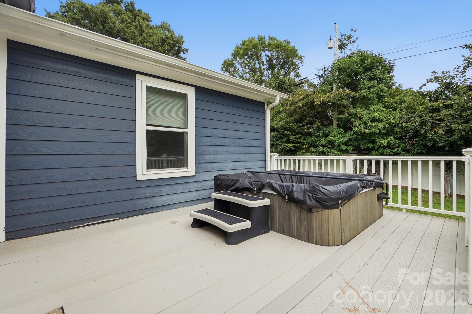 14010 Mareshead Lane — Matthews