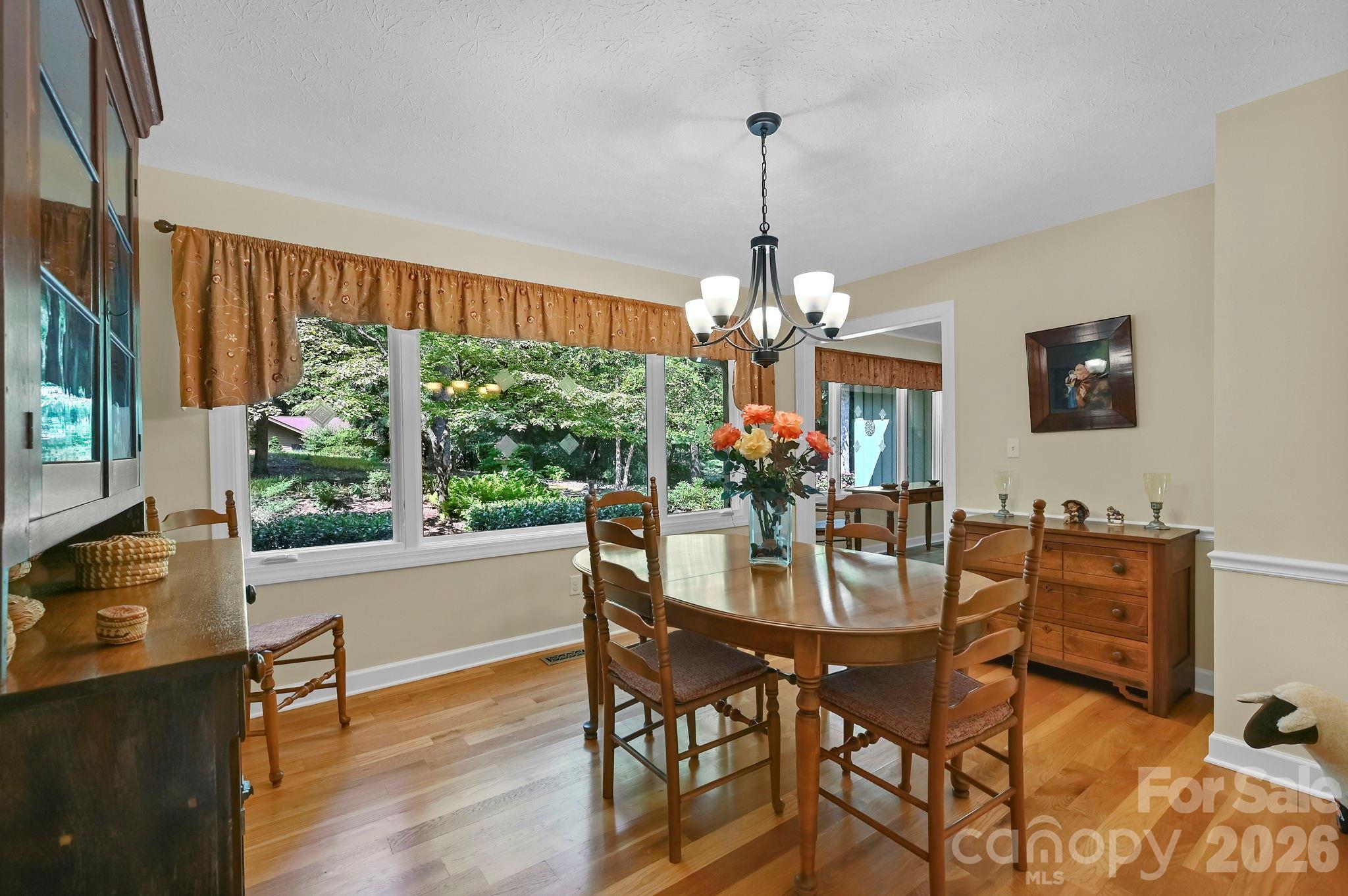 3 Rodney Court — Flat Rock