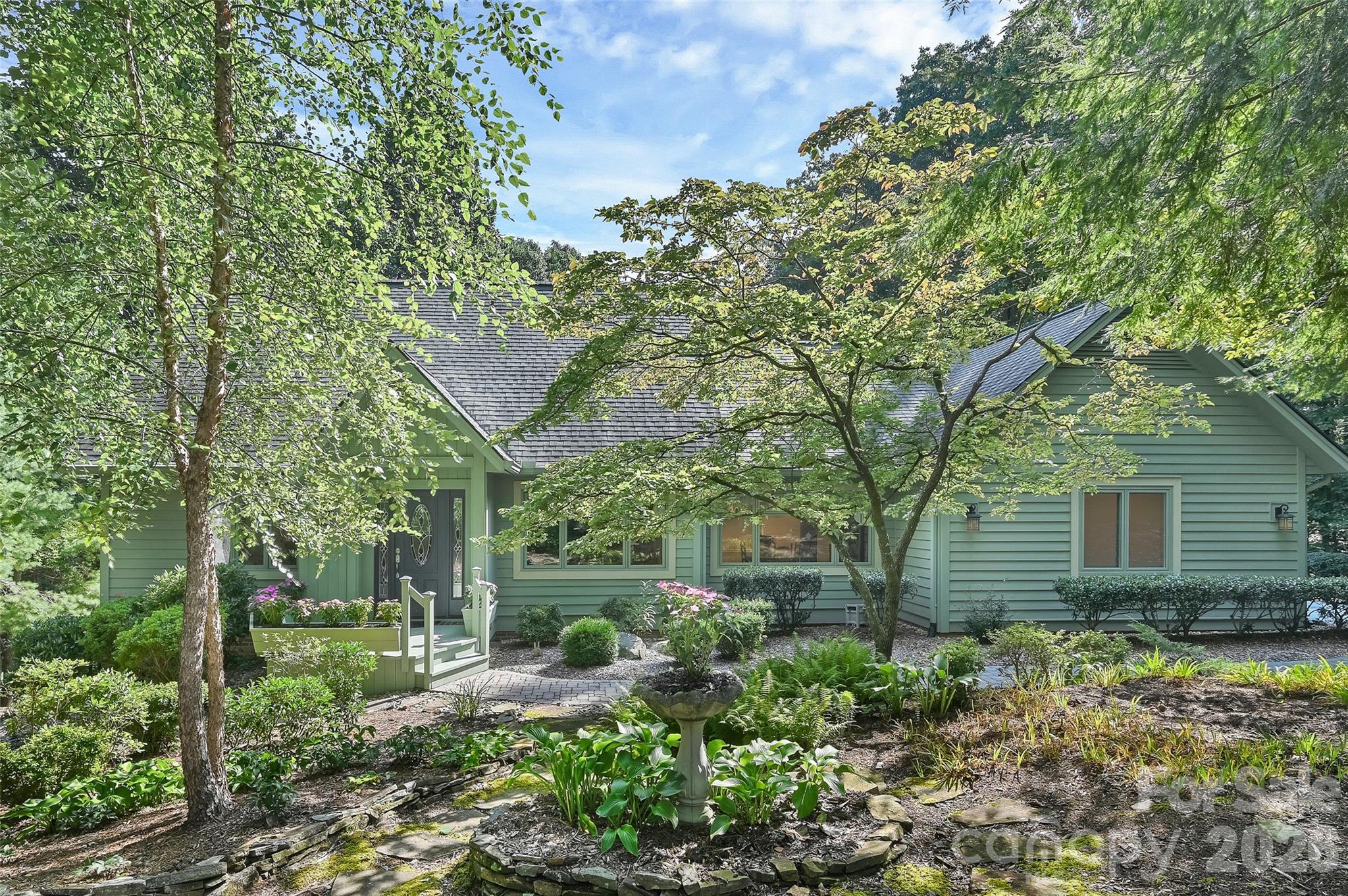 3 Rodney Court — Flat Rock