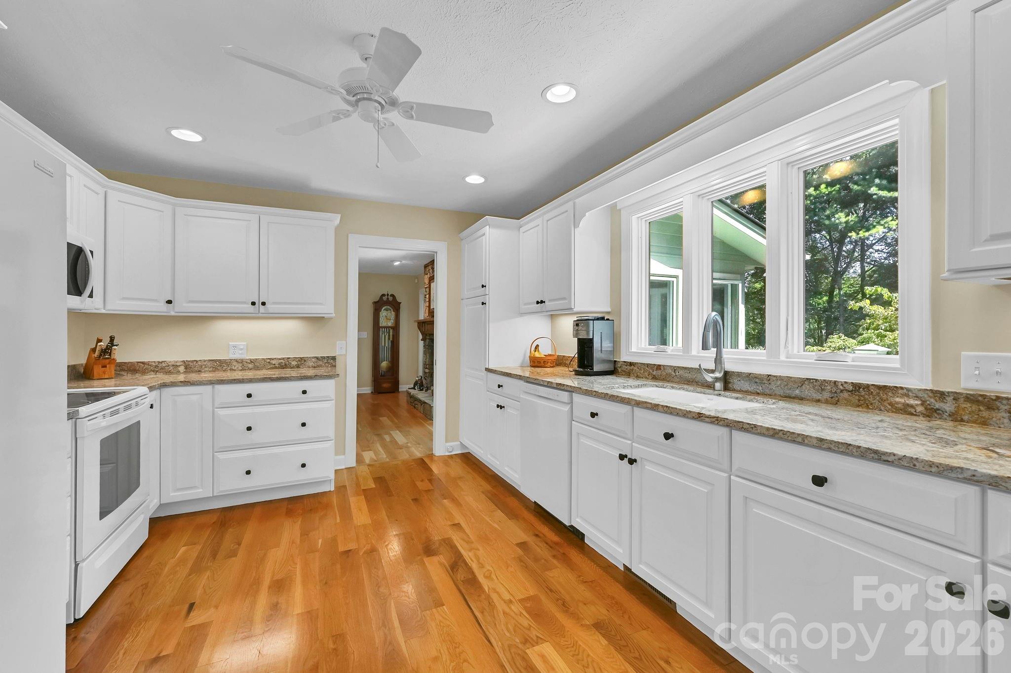 3 Rodney Court — Flat Rock