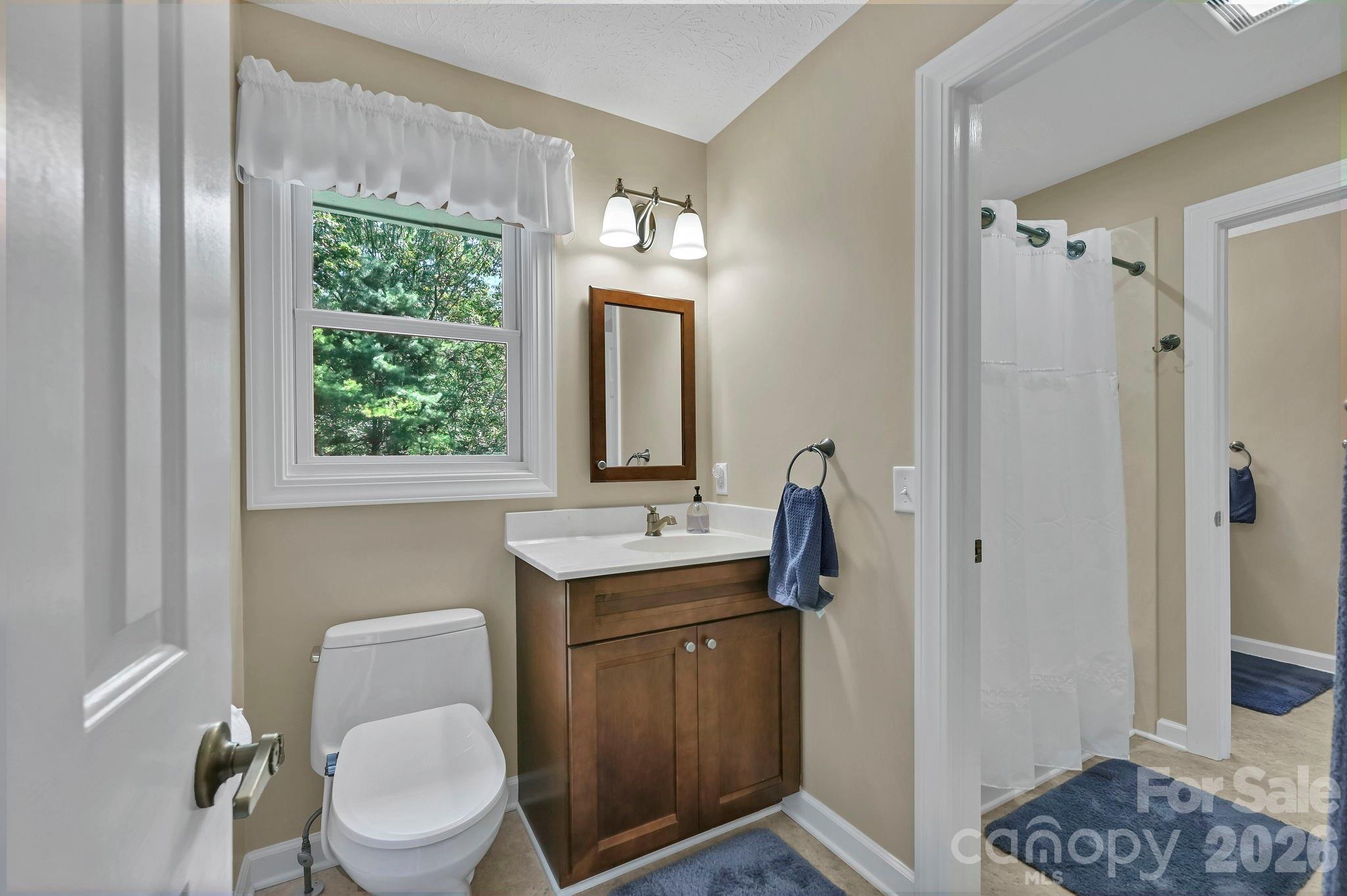 3 Rodney Court — Flat Rock